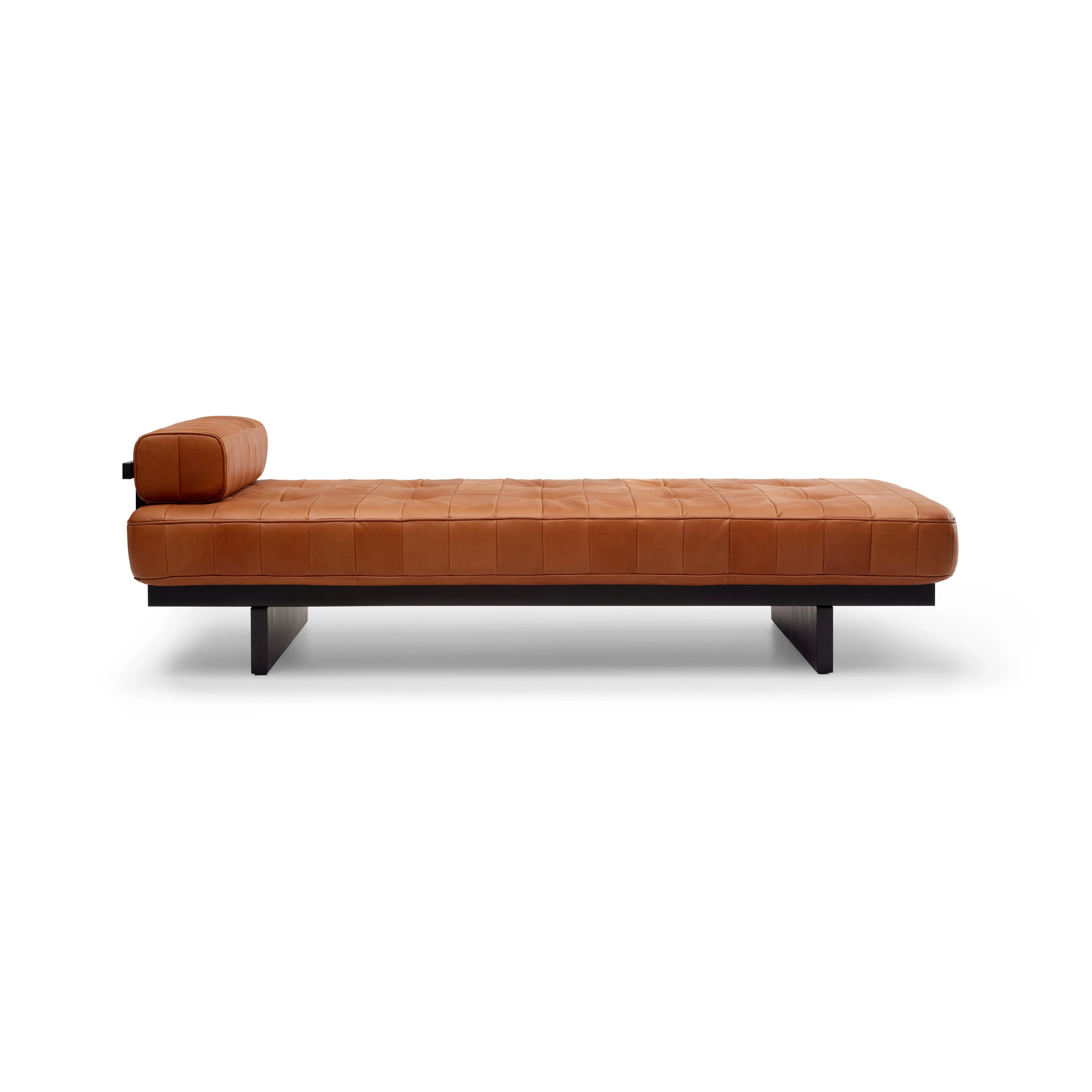 ARMCHAIRS / LOUNGERS