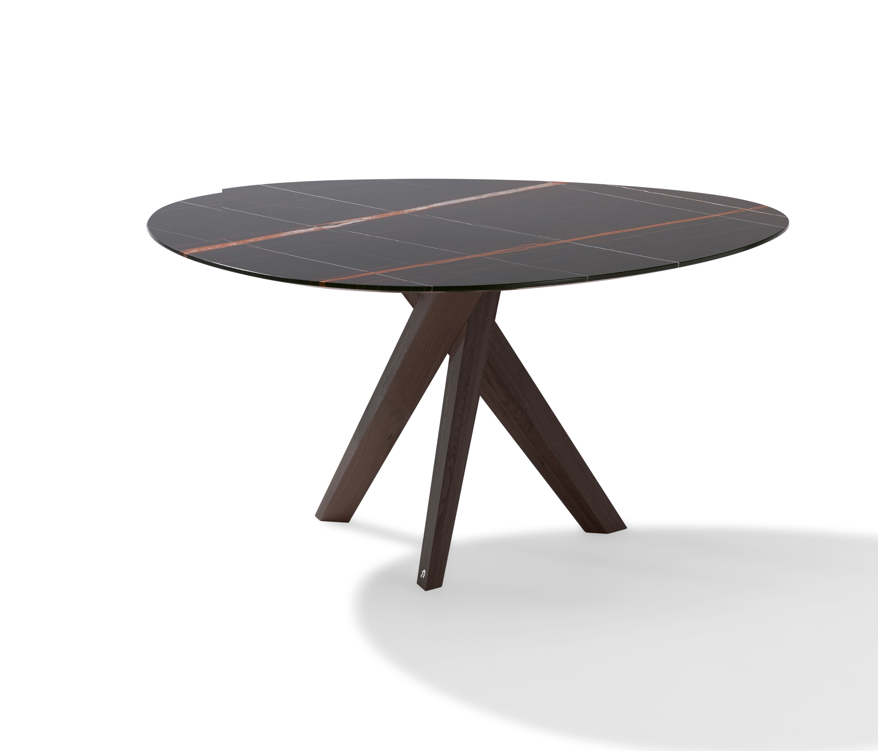 Vertoon produk Trilope Dining Table of Stone | 1540 van vervaardiger DRAENERT