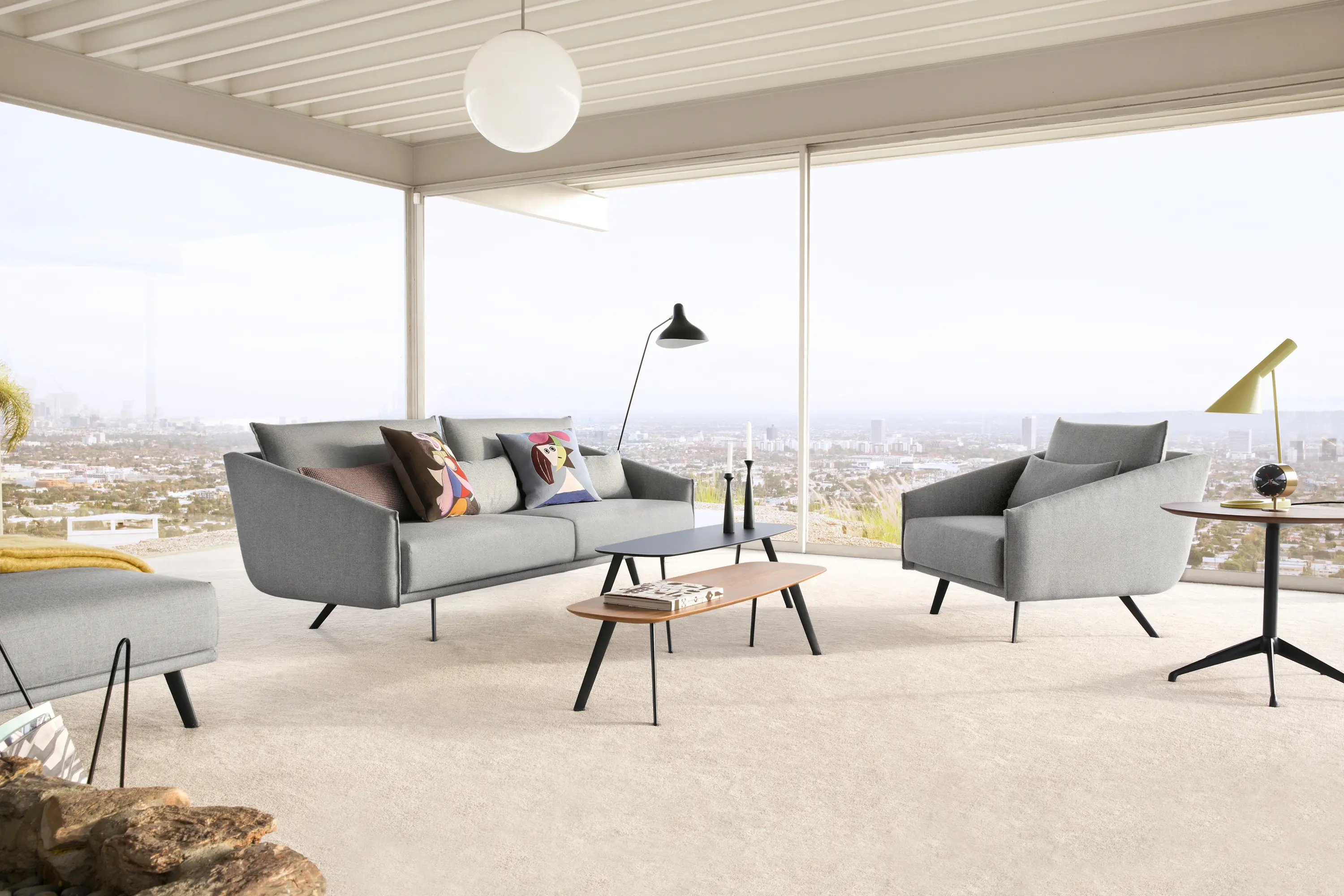 STUA - Solapa table