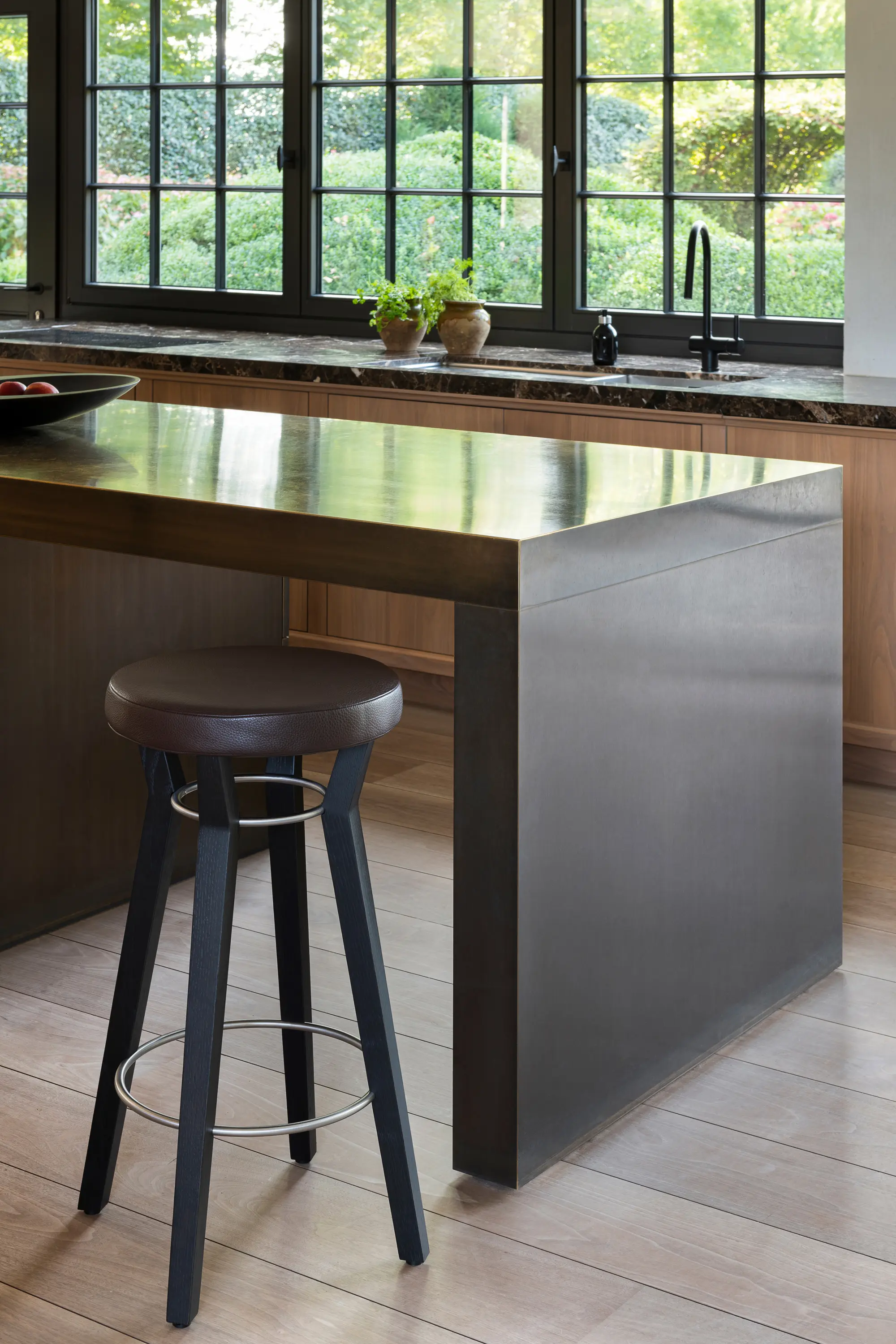 Wildspirit - Eos Barstool - Oak dark