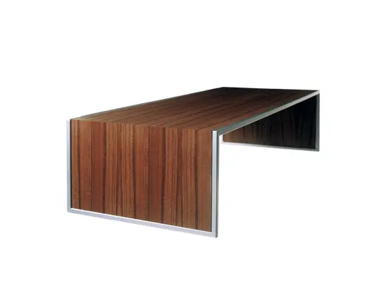 Konkret Form - Table 01