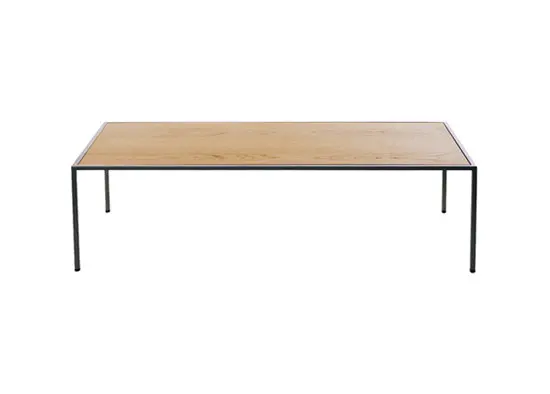 Konkret Form - Table 03