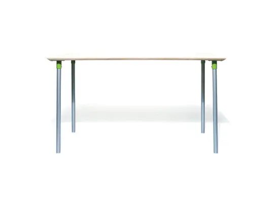 Konkret Form - Table 07