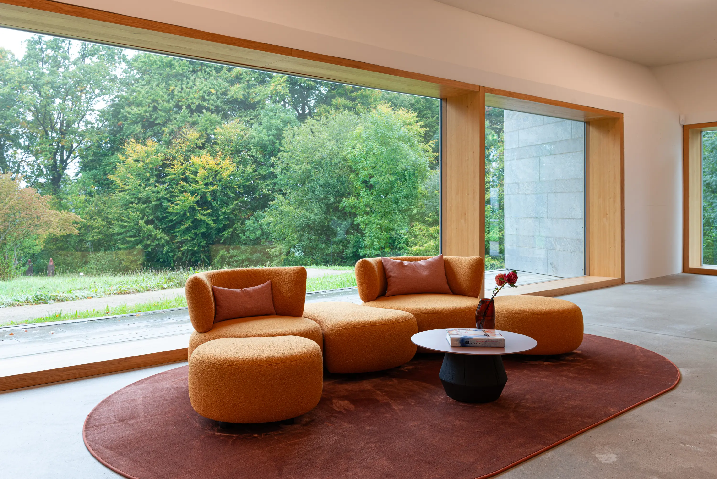 KFF - YES LOUNGE