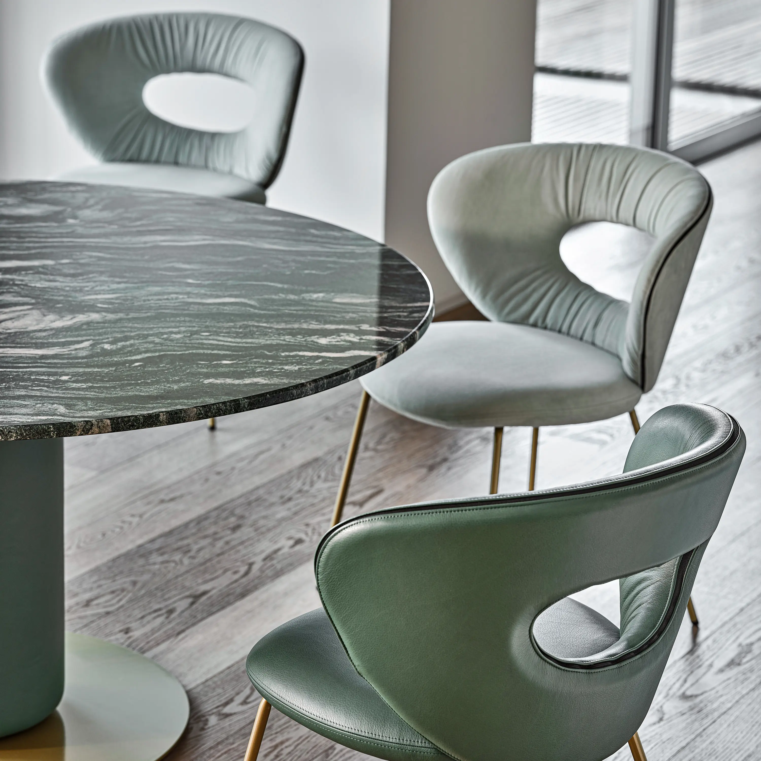 KFF - ALICE
Counter Chair
