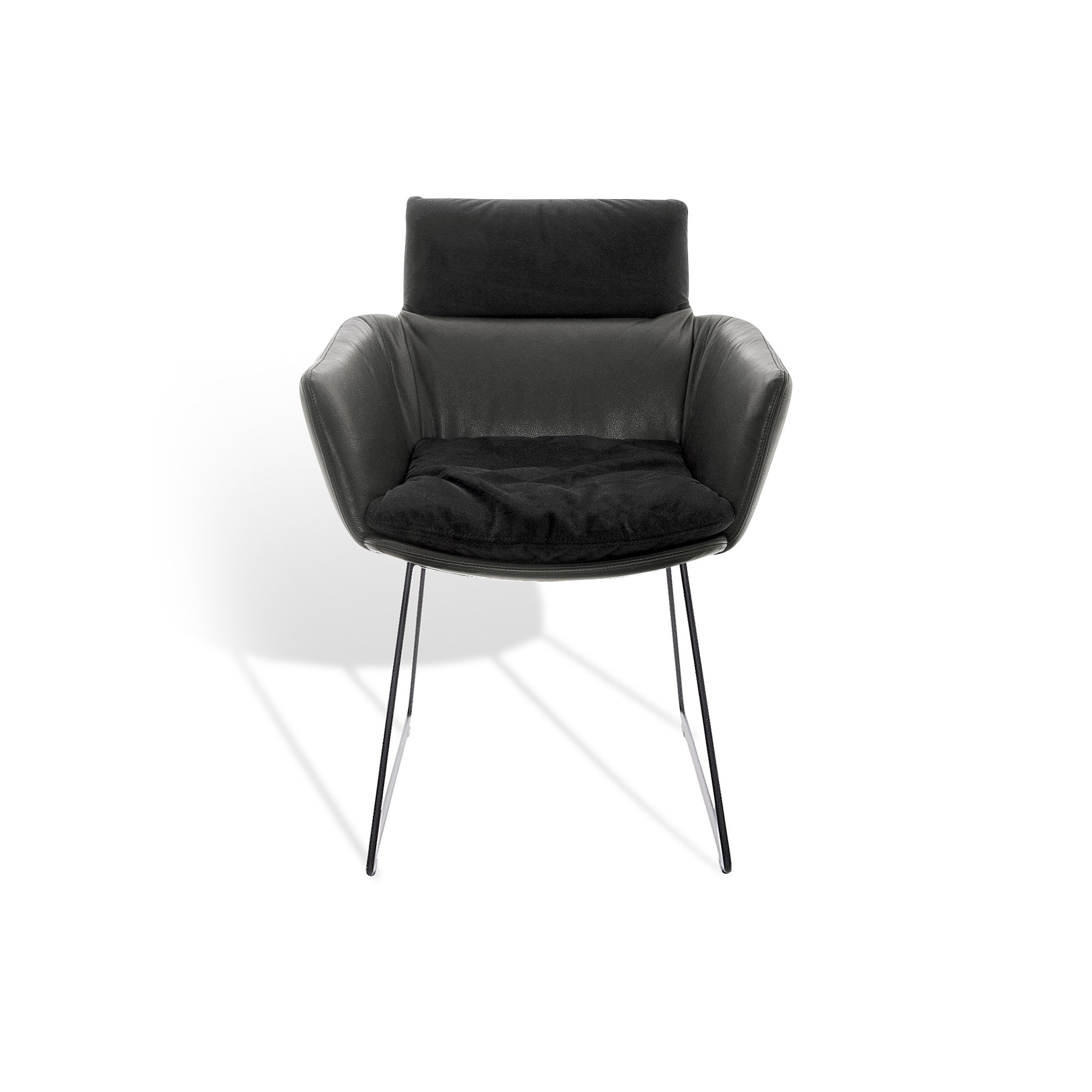 FAYE Side chair with armrests