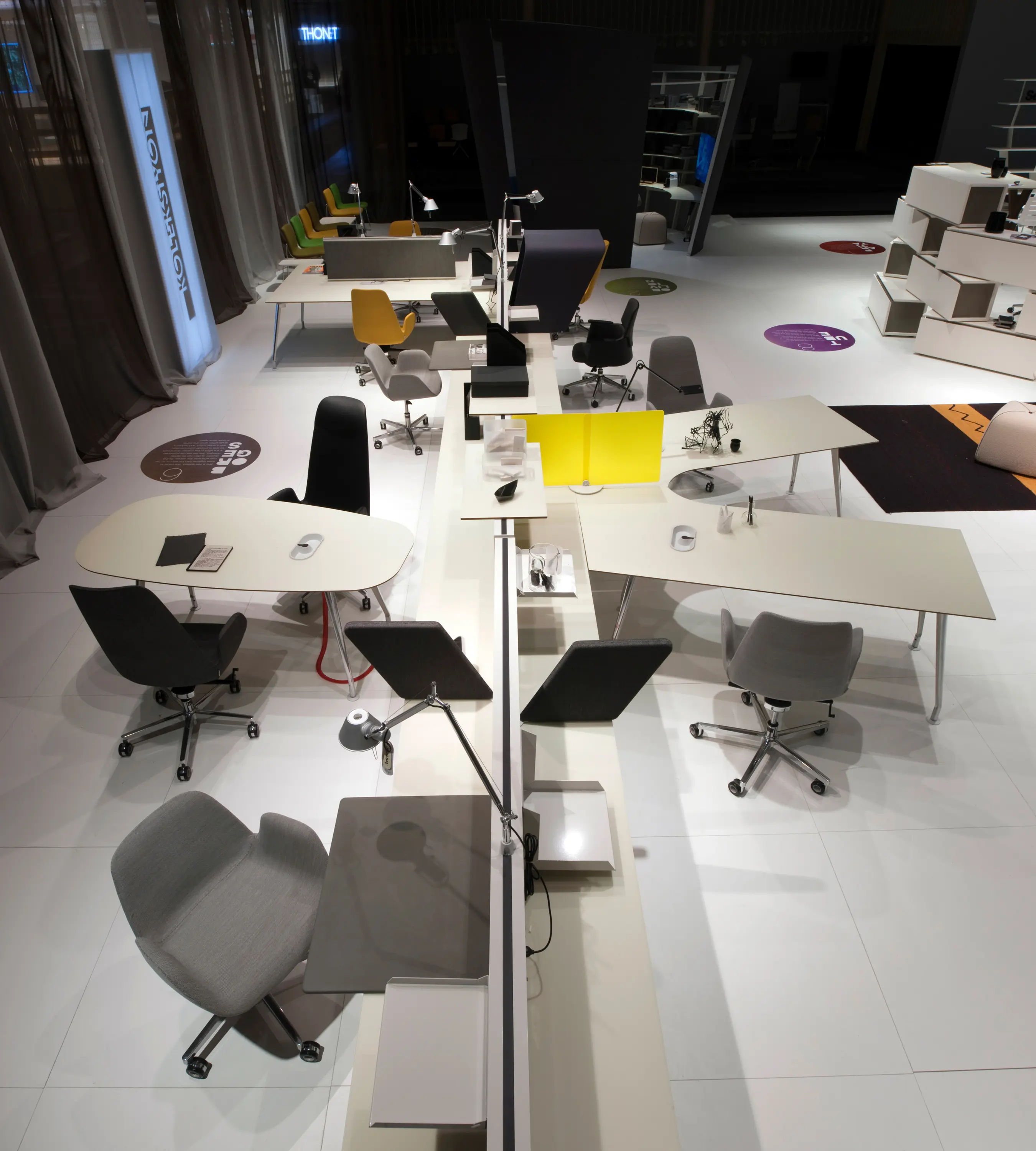 Koleksiyon Furniture - Borges Meeting Table