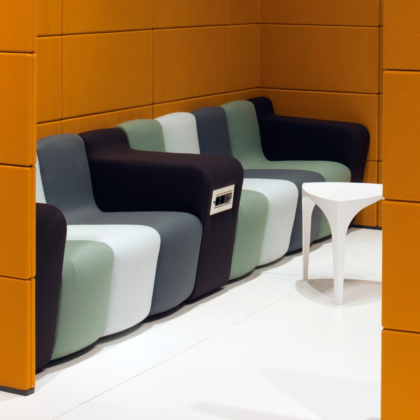 Dilim Sofa