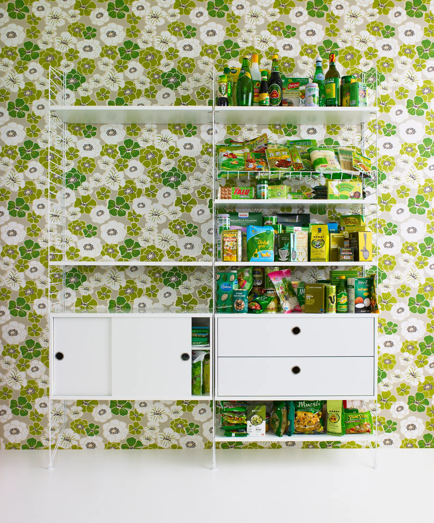 string furniture - String System, Magazine holder