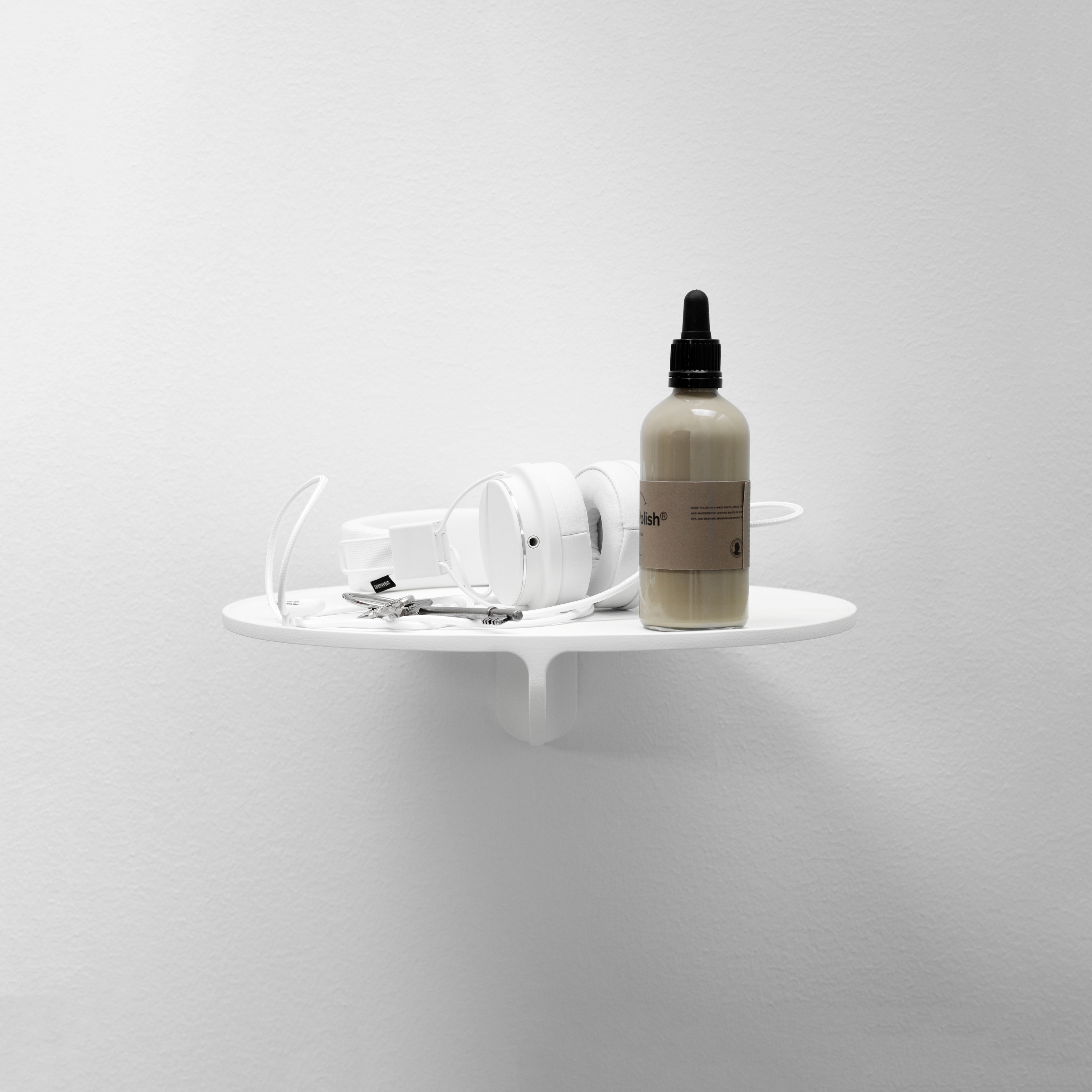 Display product Museum shelf, white from manufacturer string furniture