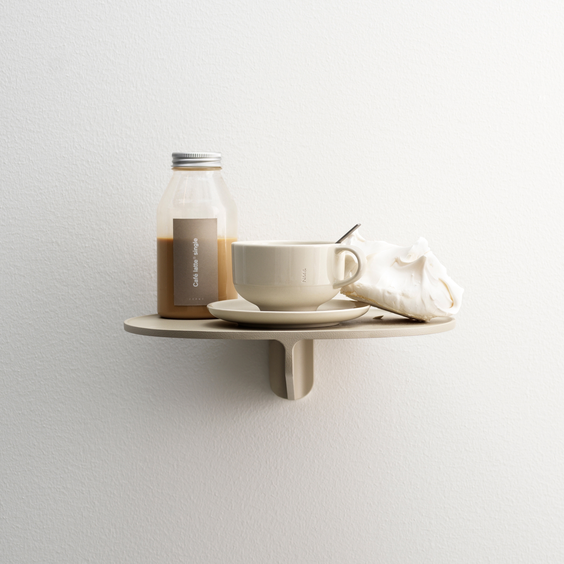 Museum shelf, beige