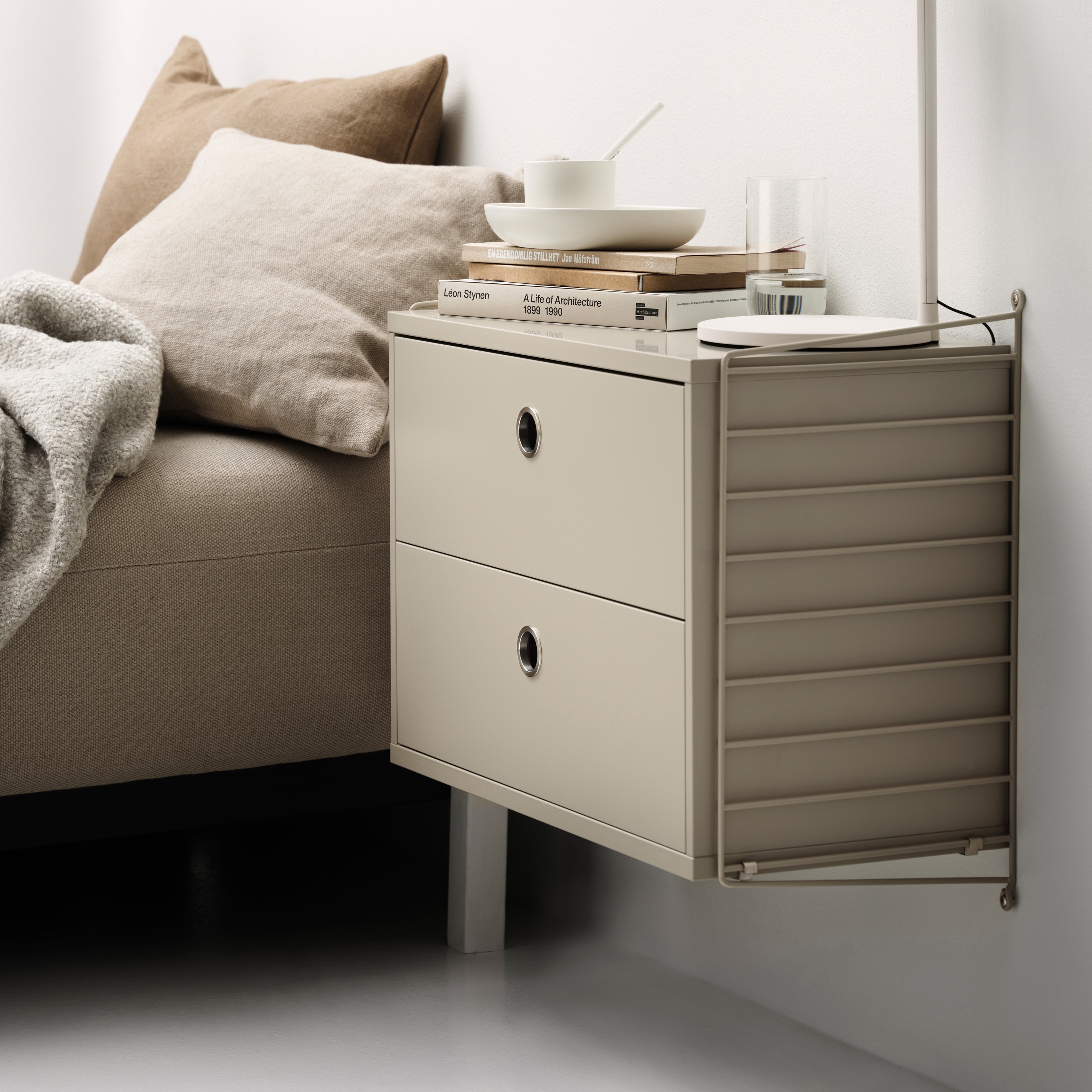 Mostrar el producto String System del fabricante string furniture