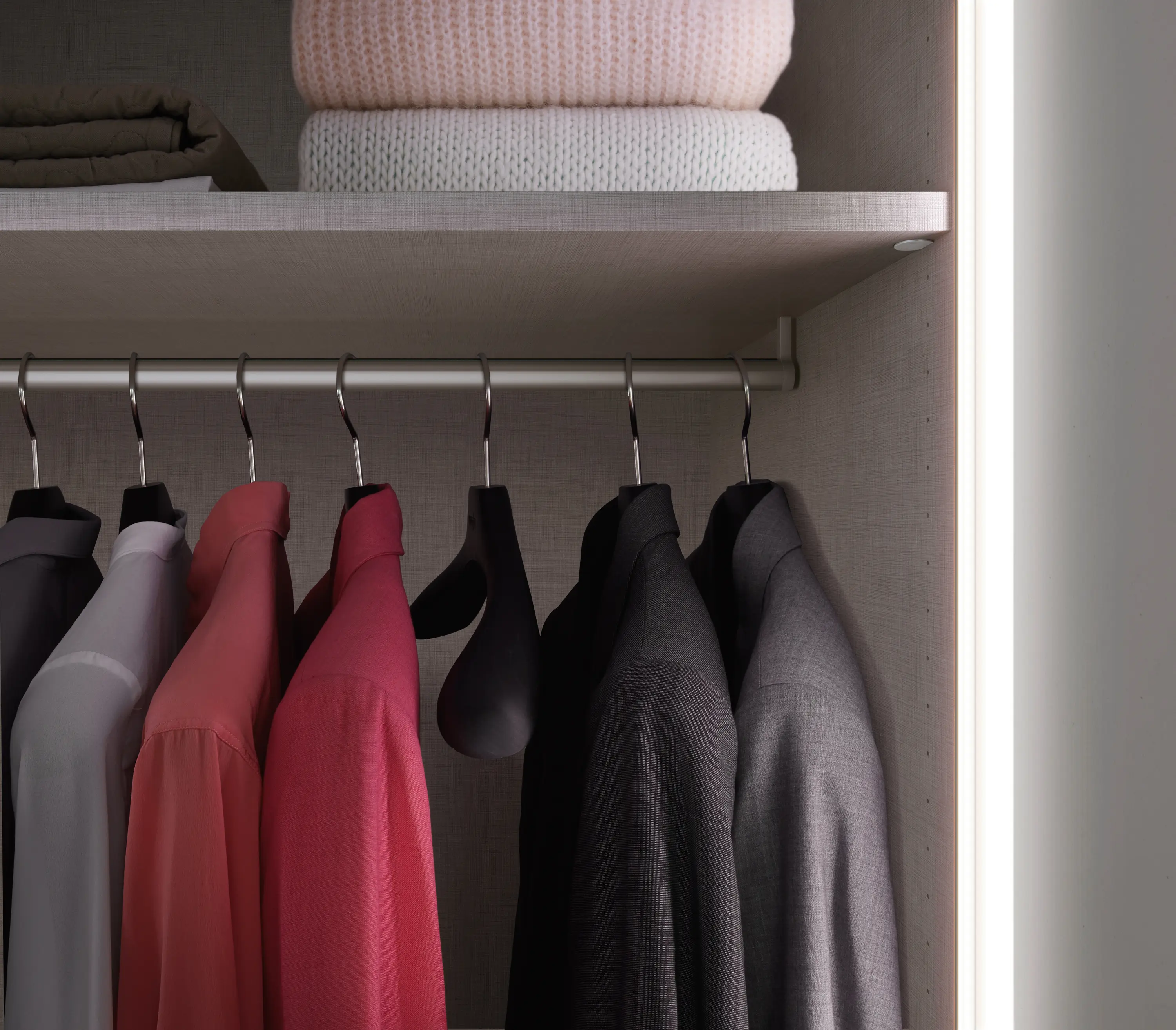 raumplus - Legno interior closet storage system