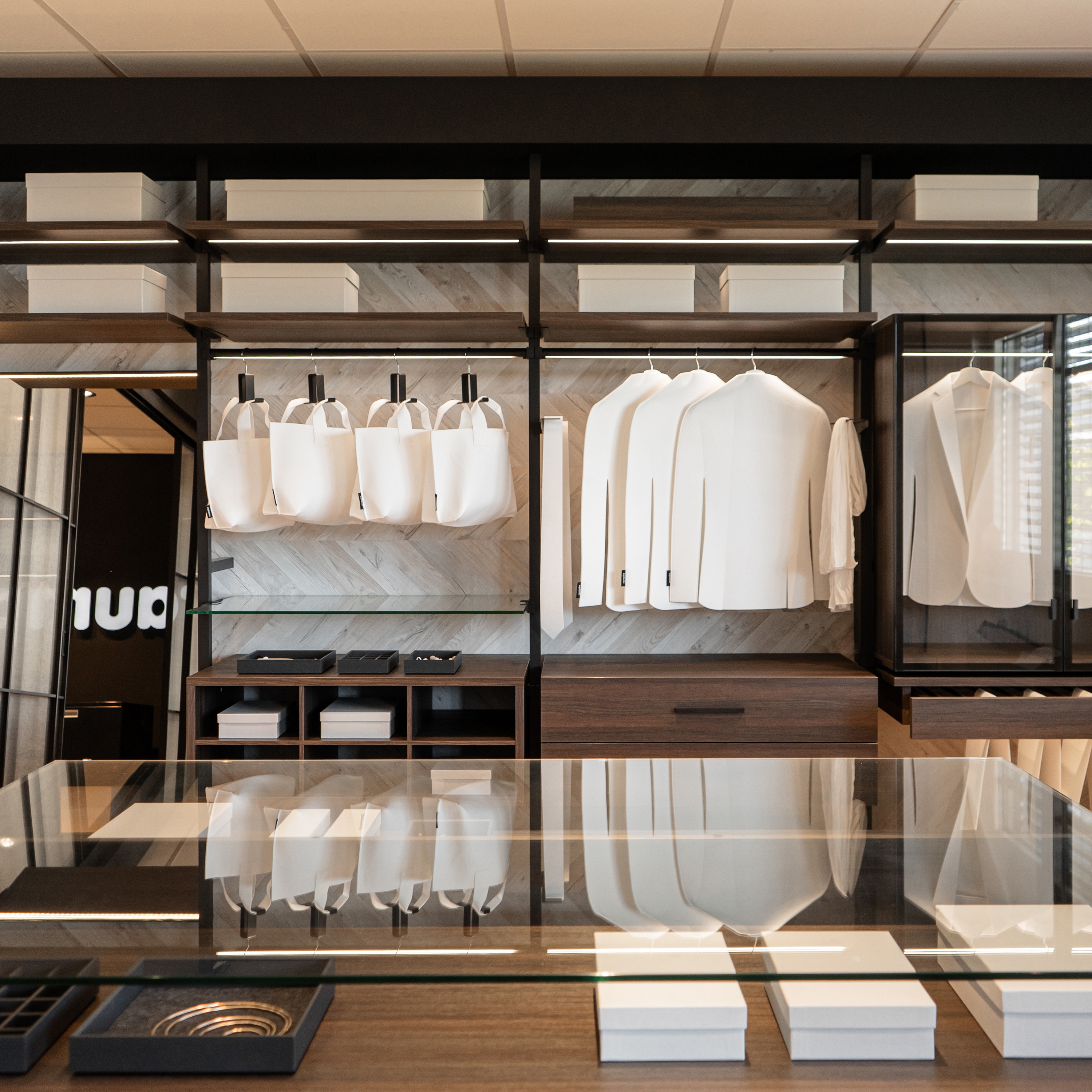 Mostra il prodotto Uno interior closet storage system del produttore raumplus