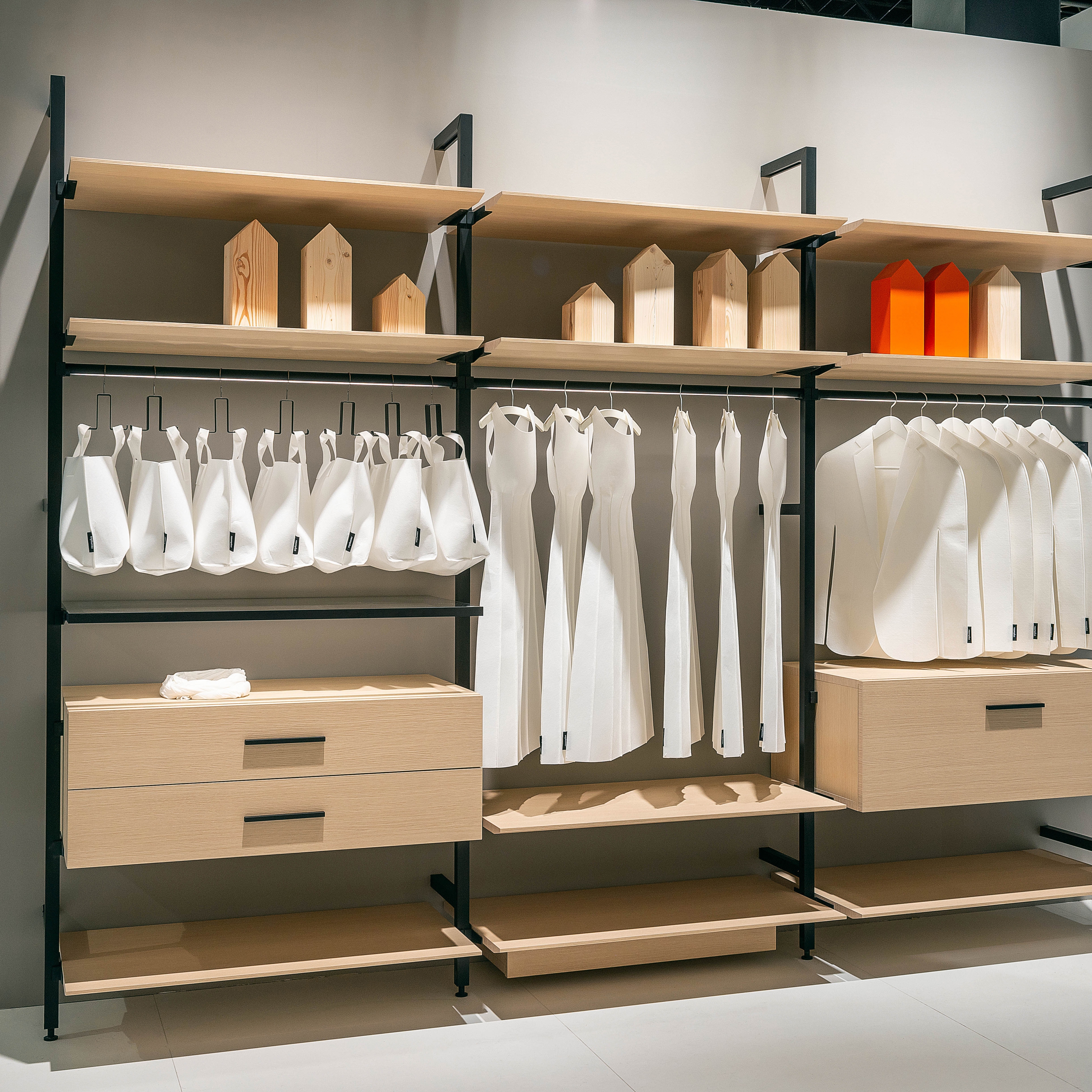 Display product Uno interior closet storage system from manufacturer raumplus