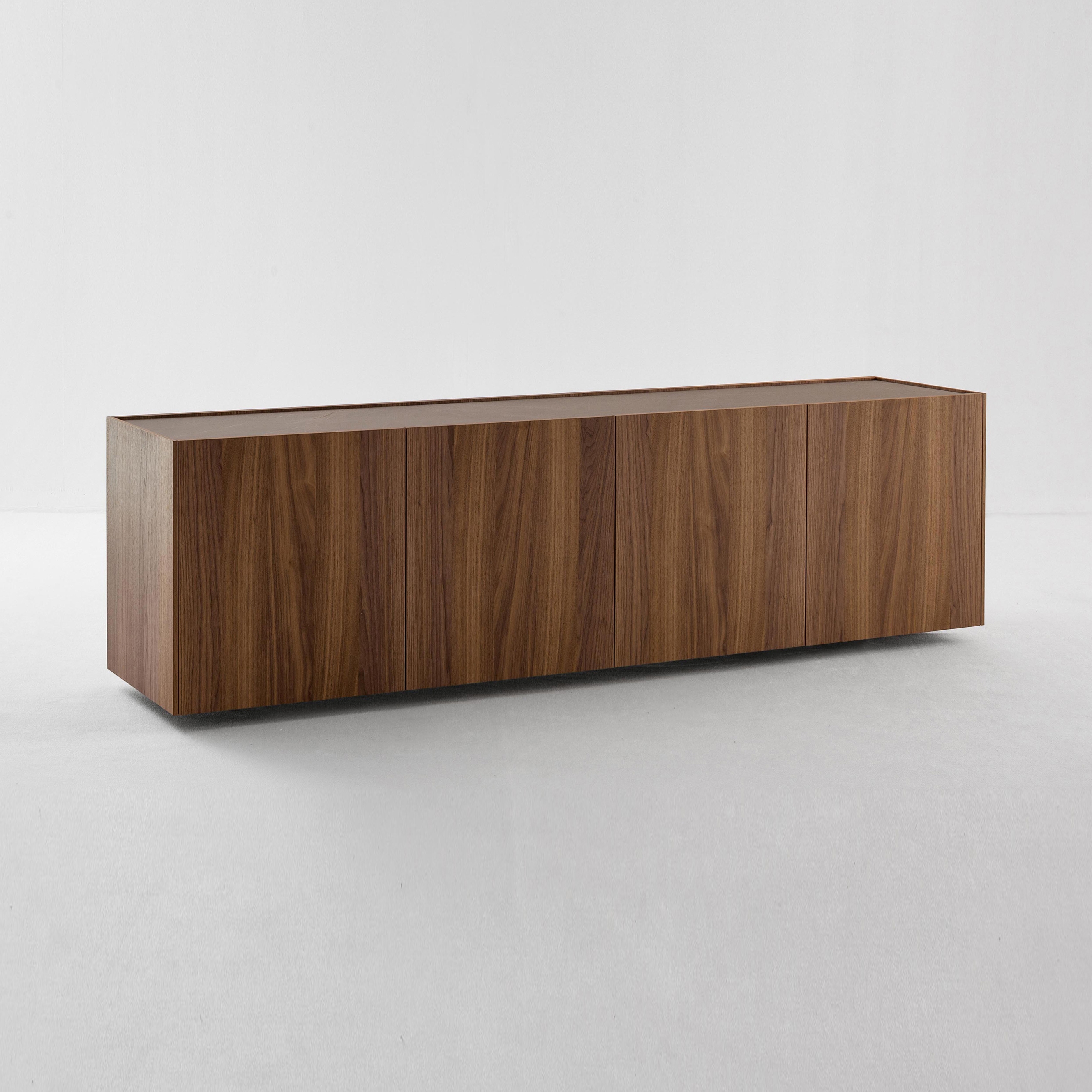 Display product Outline from manufacturer Bonaldo