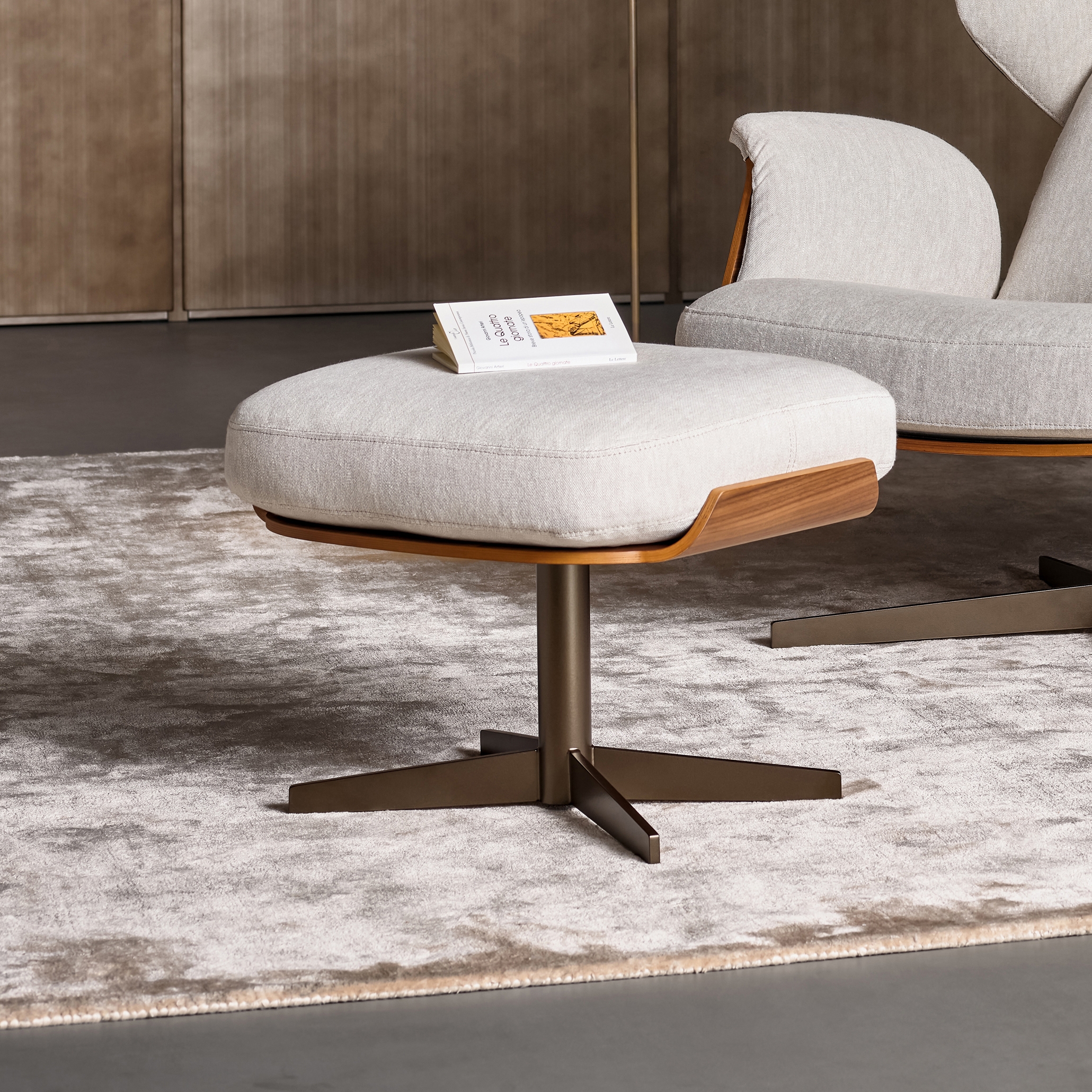 Afficher le produit Olos footrest du fabricant Bonaldo