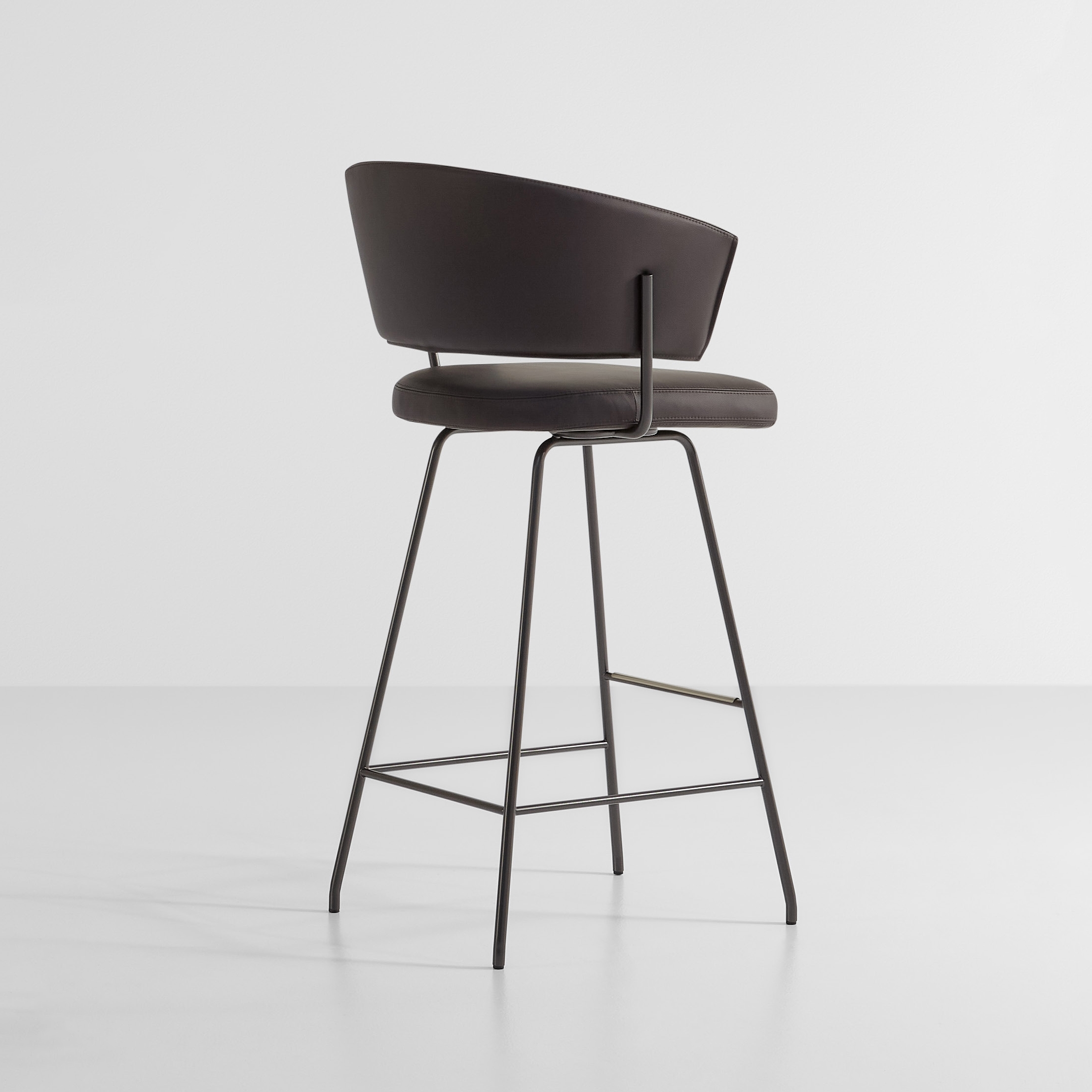 Display product Bahia too from manufacturer Bonaldo