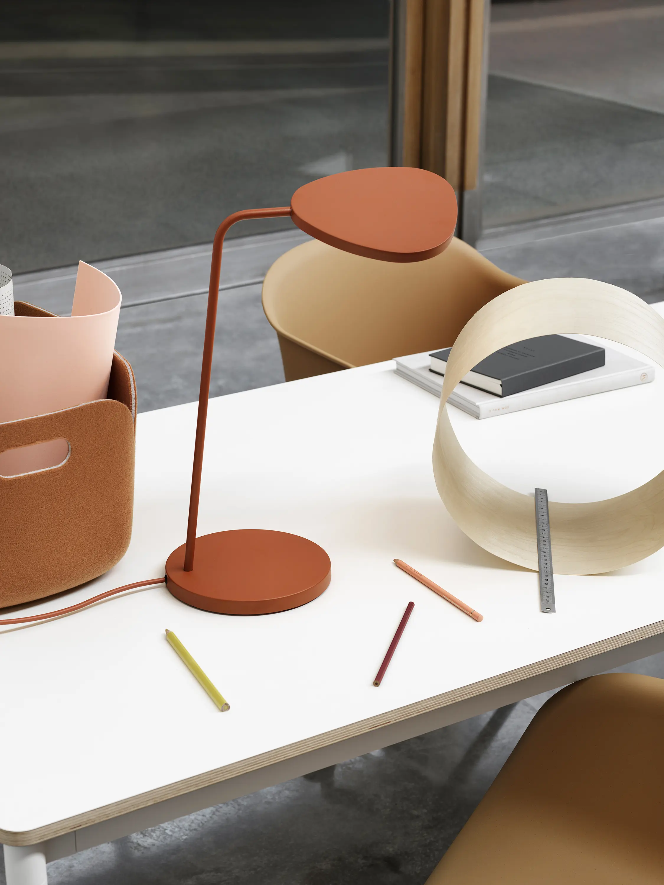 Muuto - Leaf Table Lamp