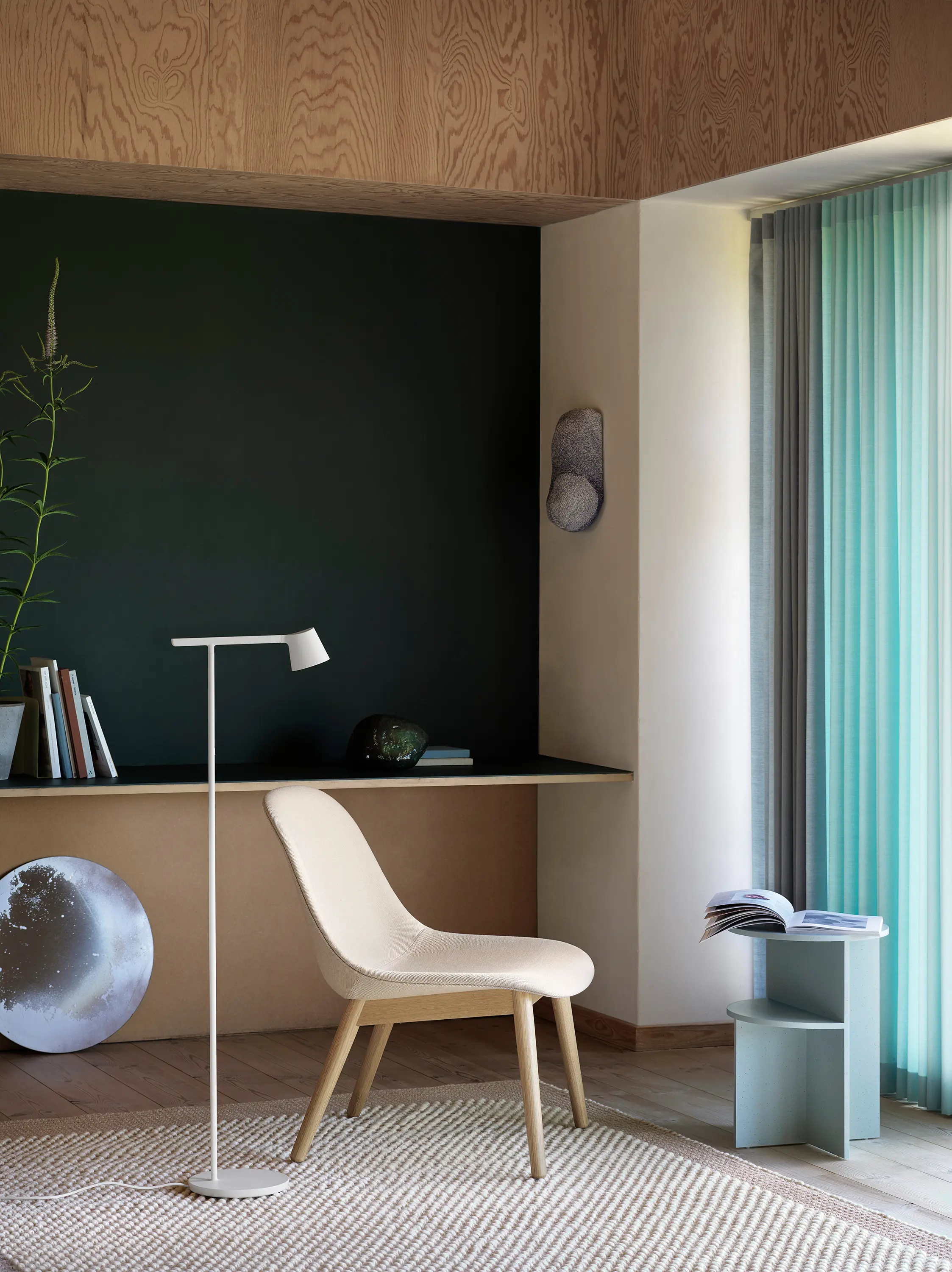 Muuto - Fiber Lounge Chair | Wood Base