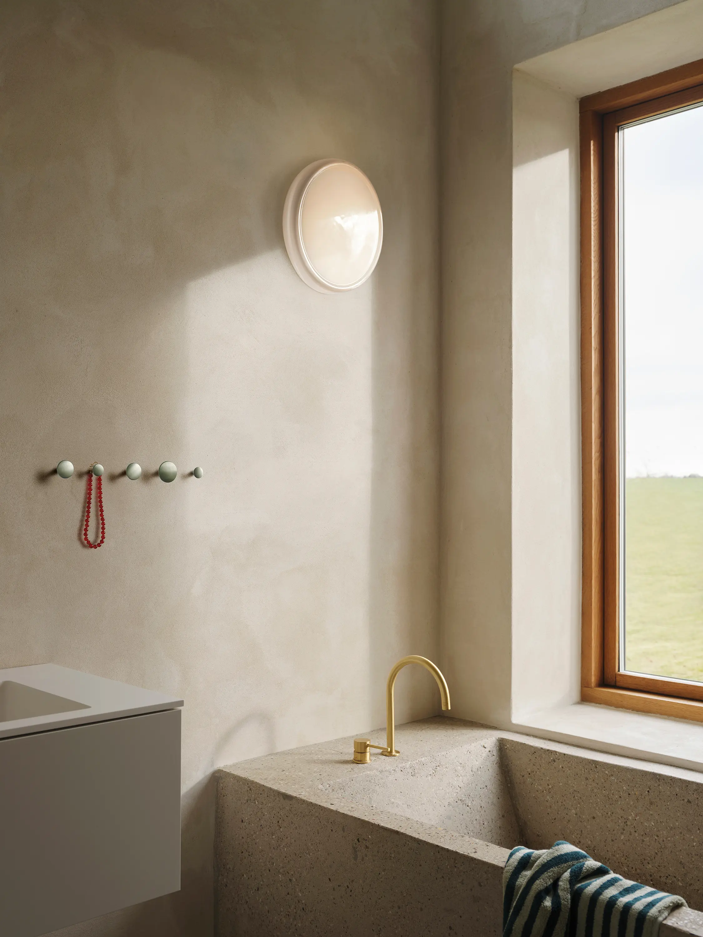 Muuto - Looped Wall/Ceiling Lamp