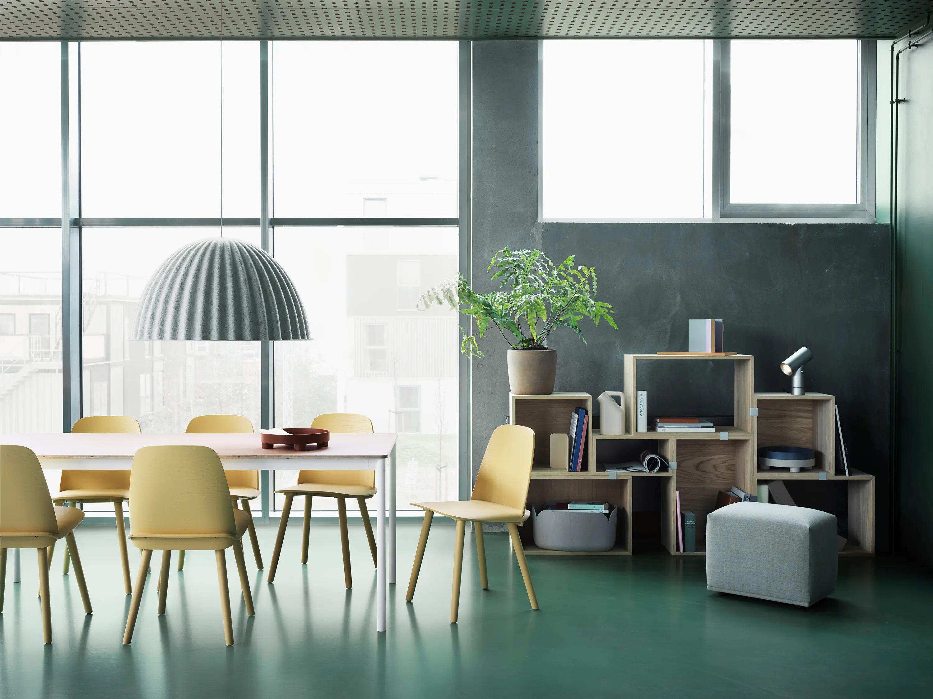 Muuto - Under The Bell Pendant Lamp | Ø55