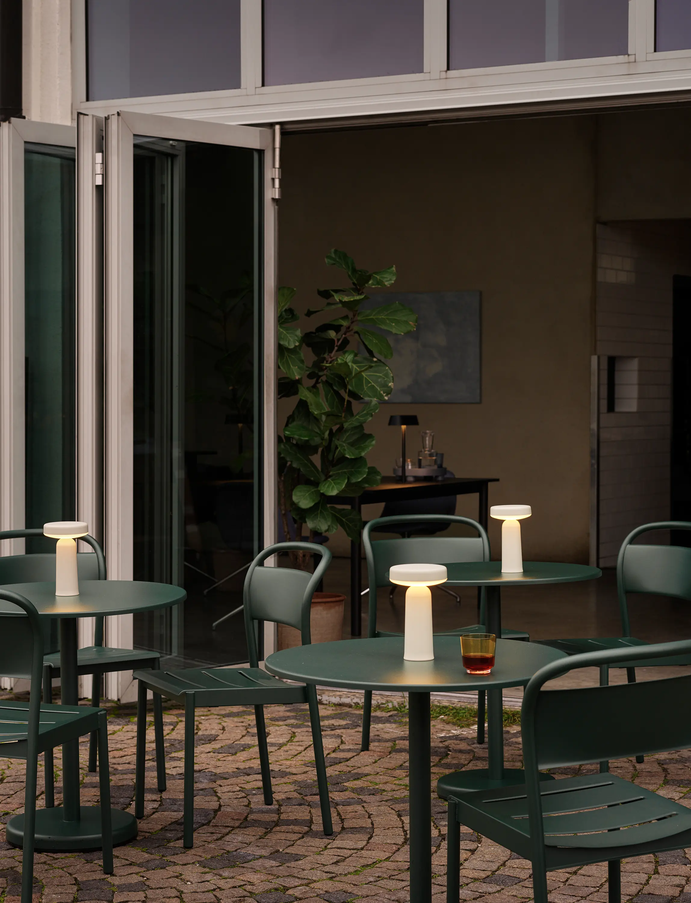 Muuto - Ease Portable Lamp