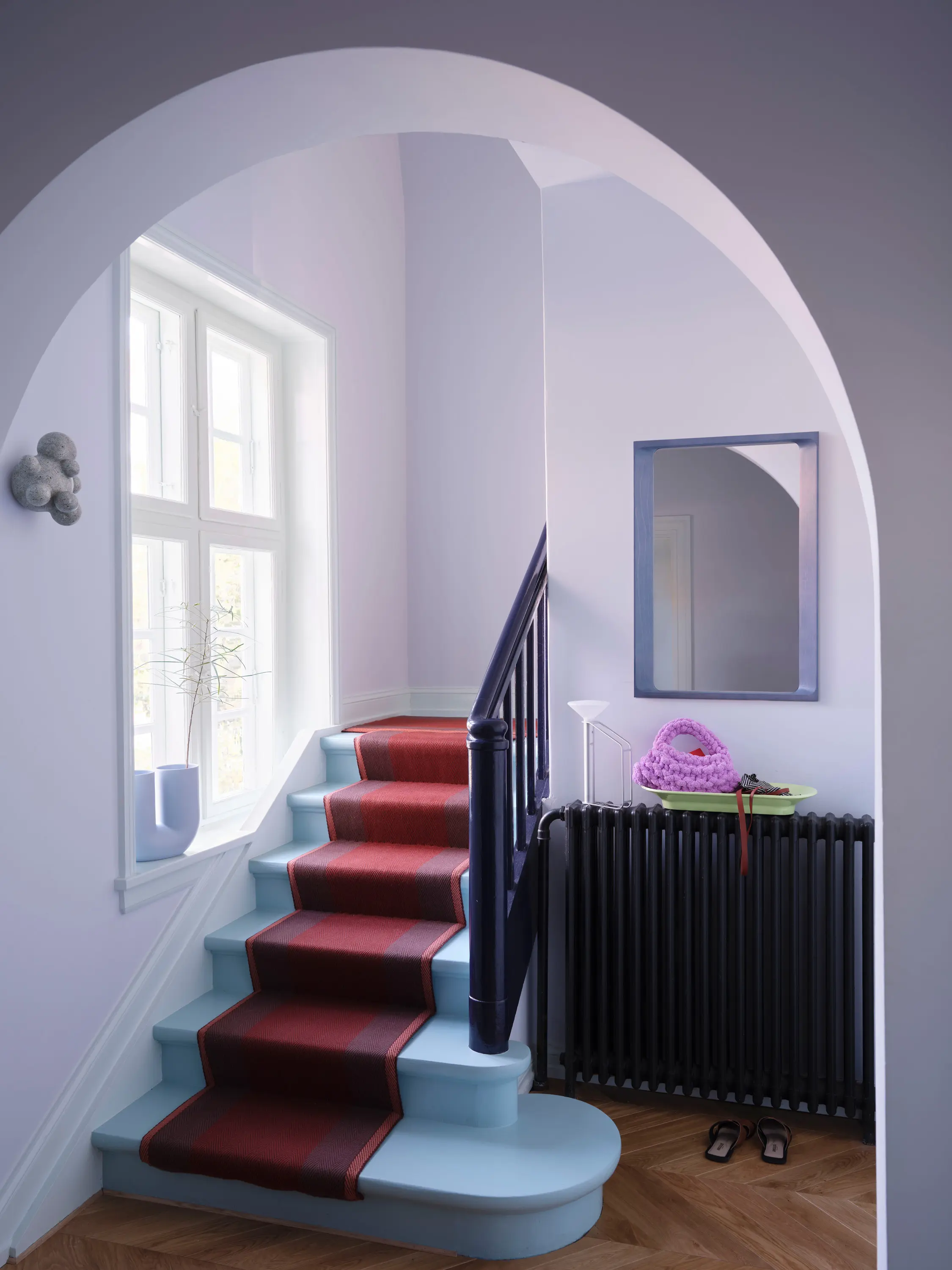 Muuto - Arced Mirror | 80 x 55 CM / 31.5 x 21.65”