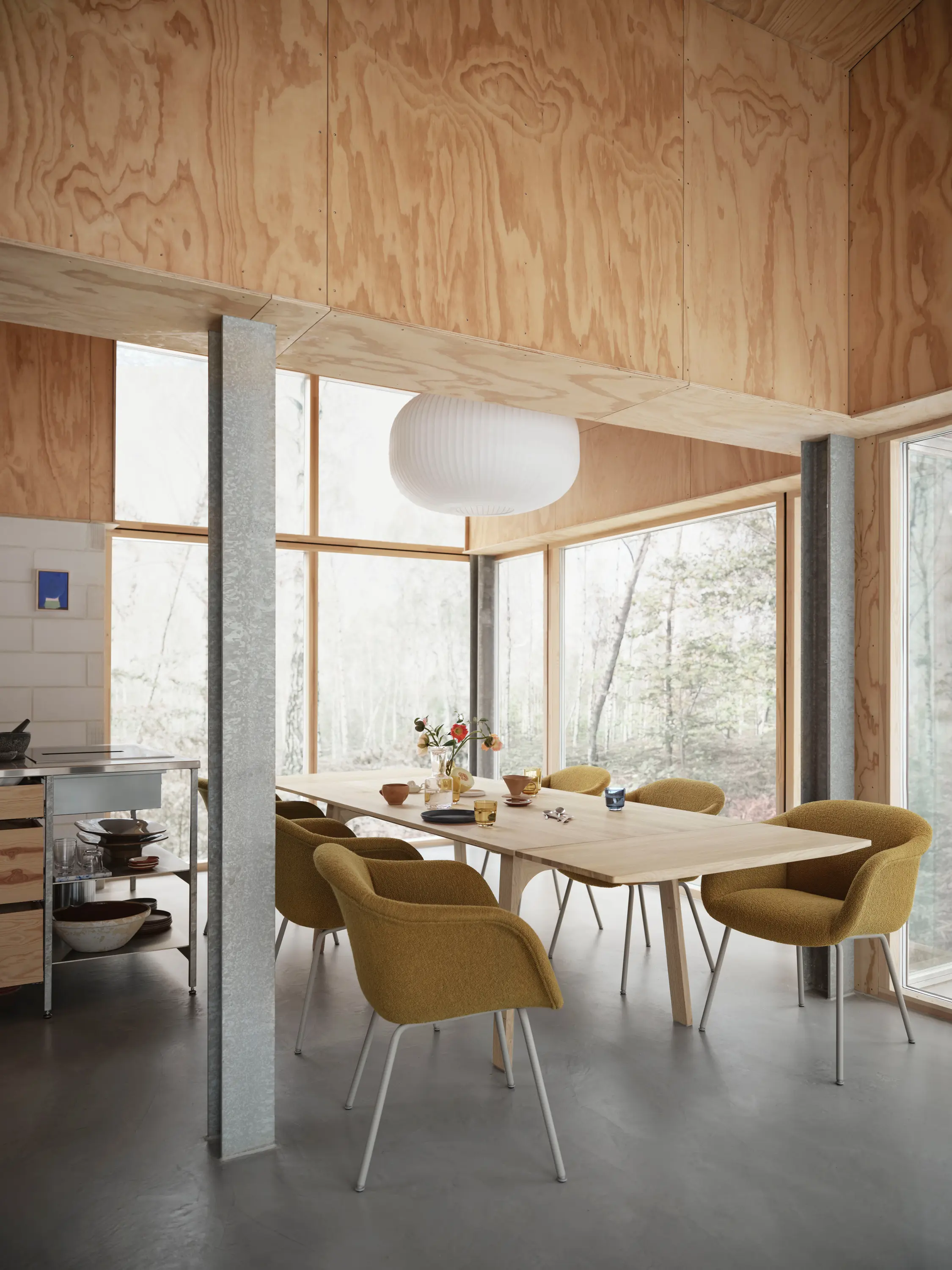 Muuto - Earnest Extendable Table | 205 X 100 CM | 80.75 X 39.5"