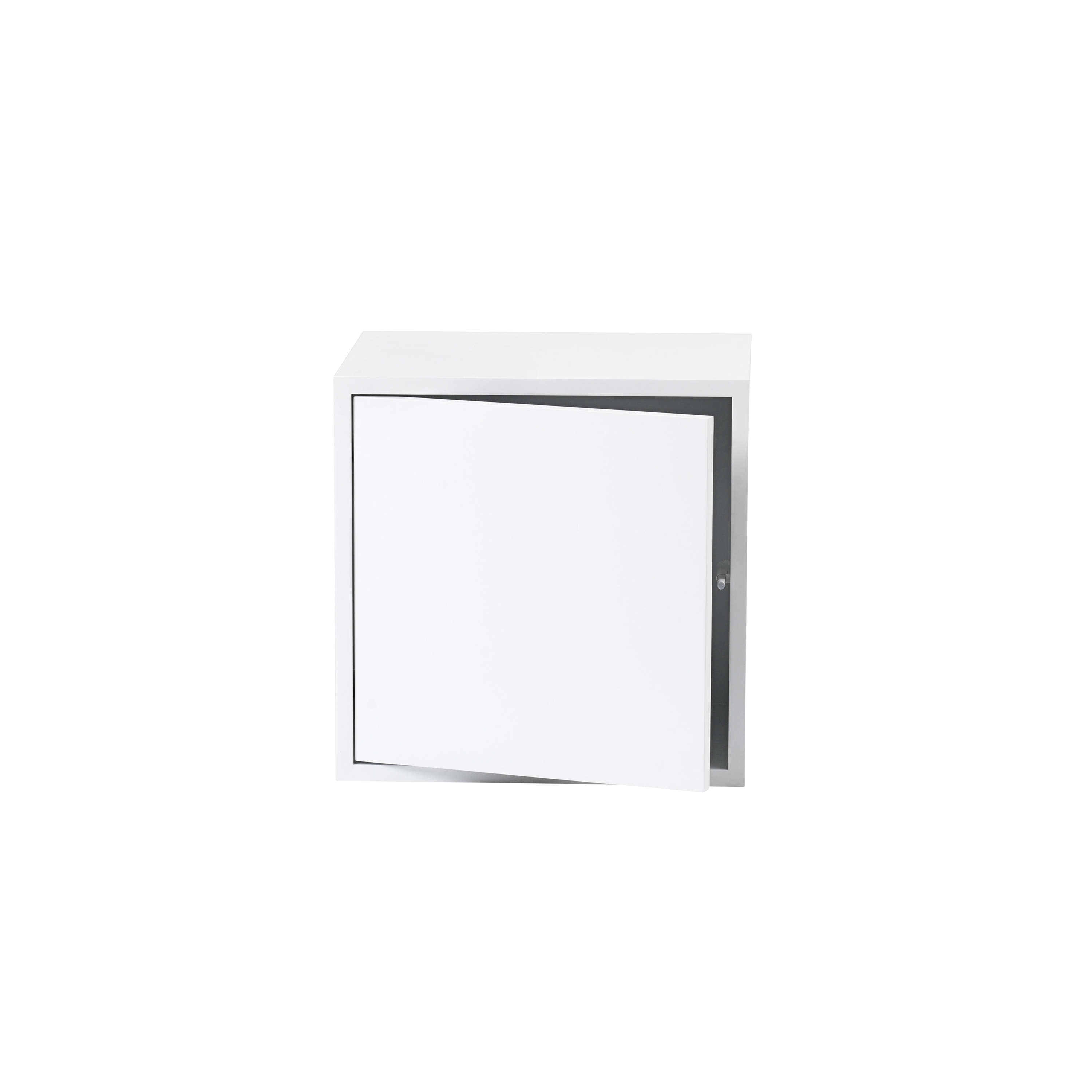 Display product Stacked Storage System | Medium With Door from manufacturer Muuto
