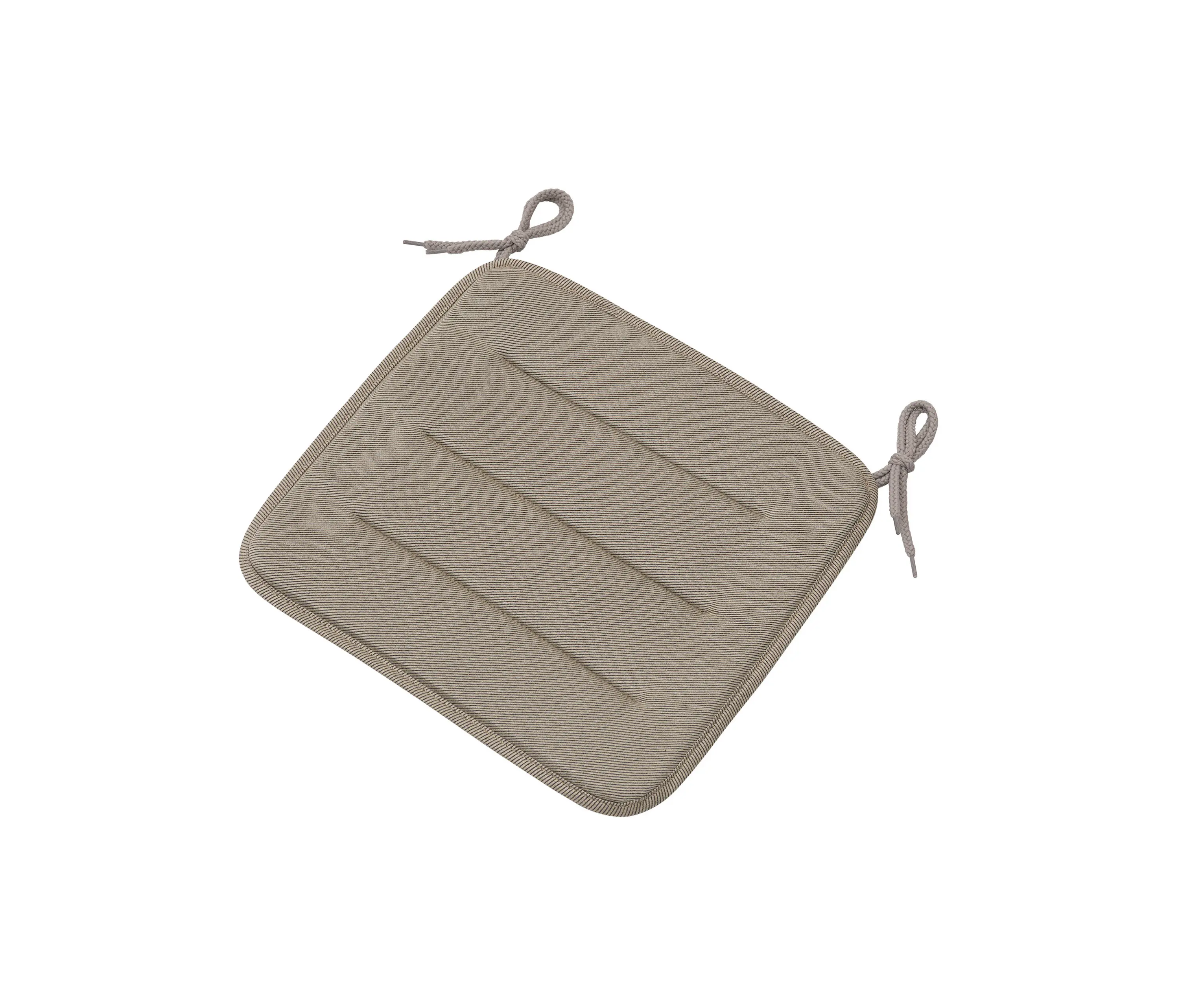 Muuto - Linear Steel Bar & Counter Stool | Seat Pad