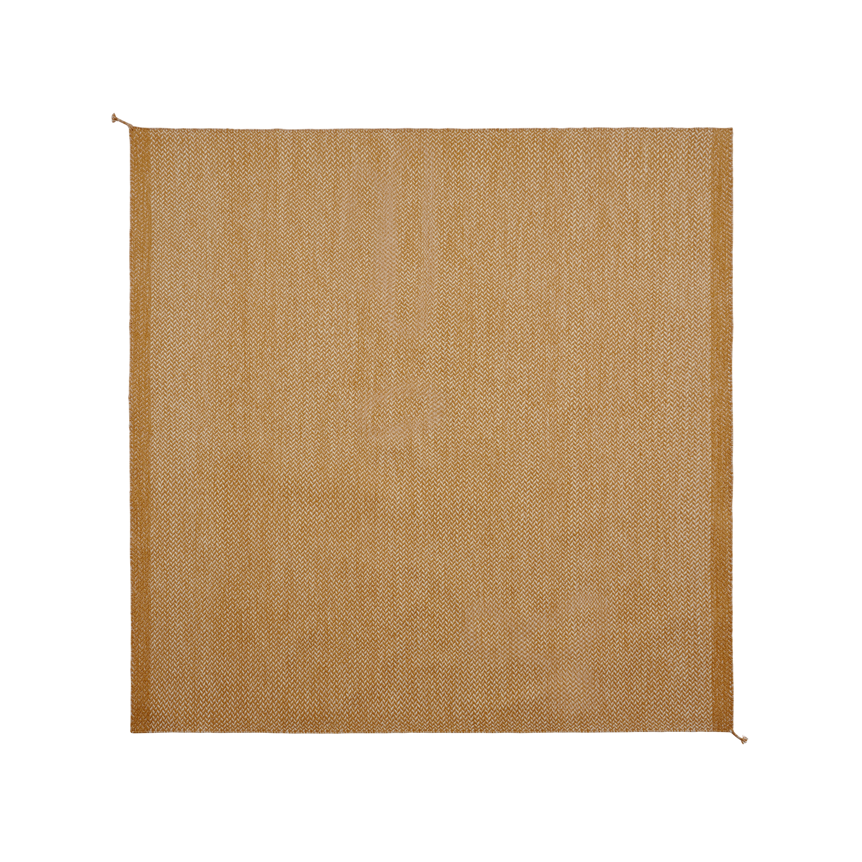 Afficher le produit Ply Rug du fabricant Muuto