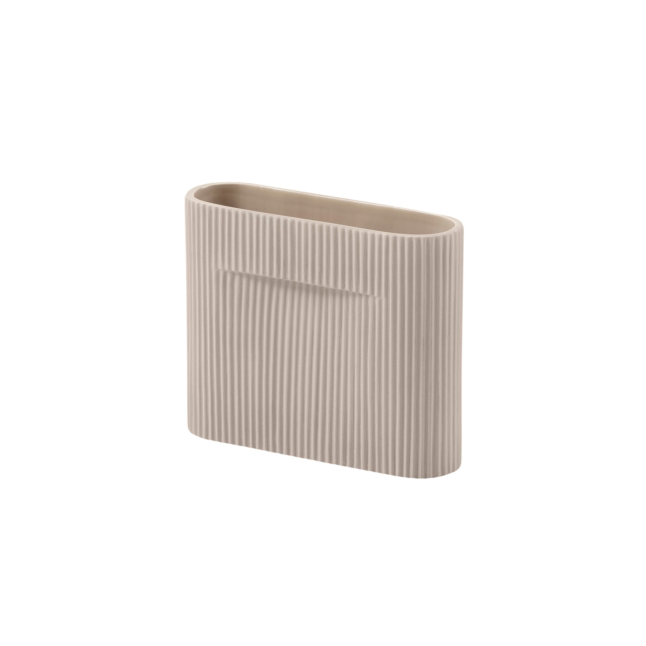 Mostra il prodotto Ridge Vase | H16,5cm del produttore Muuto