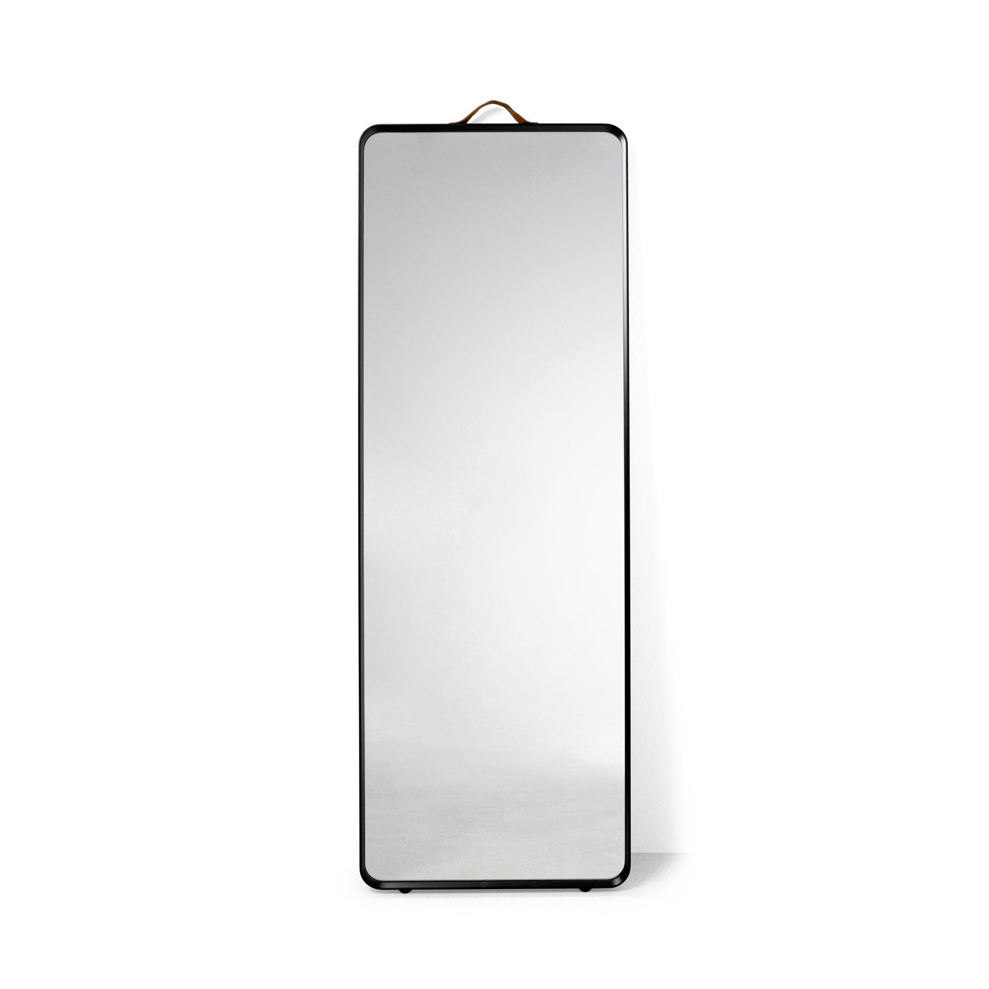 Produkt Norm Floor Mirror | Black des Herstellers Audo Copenhagen anzeigen