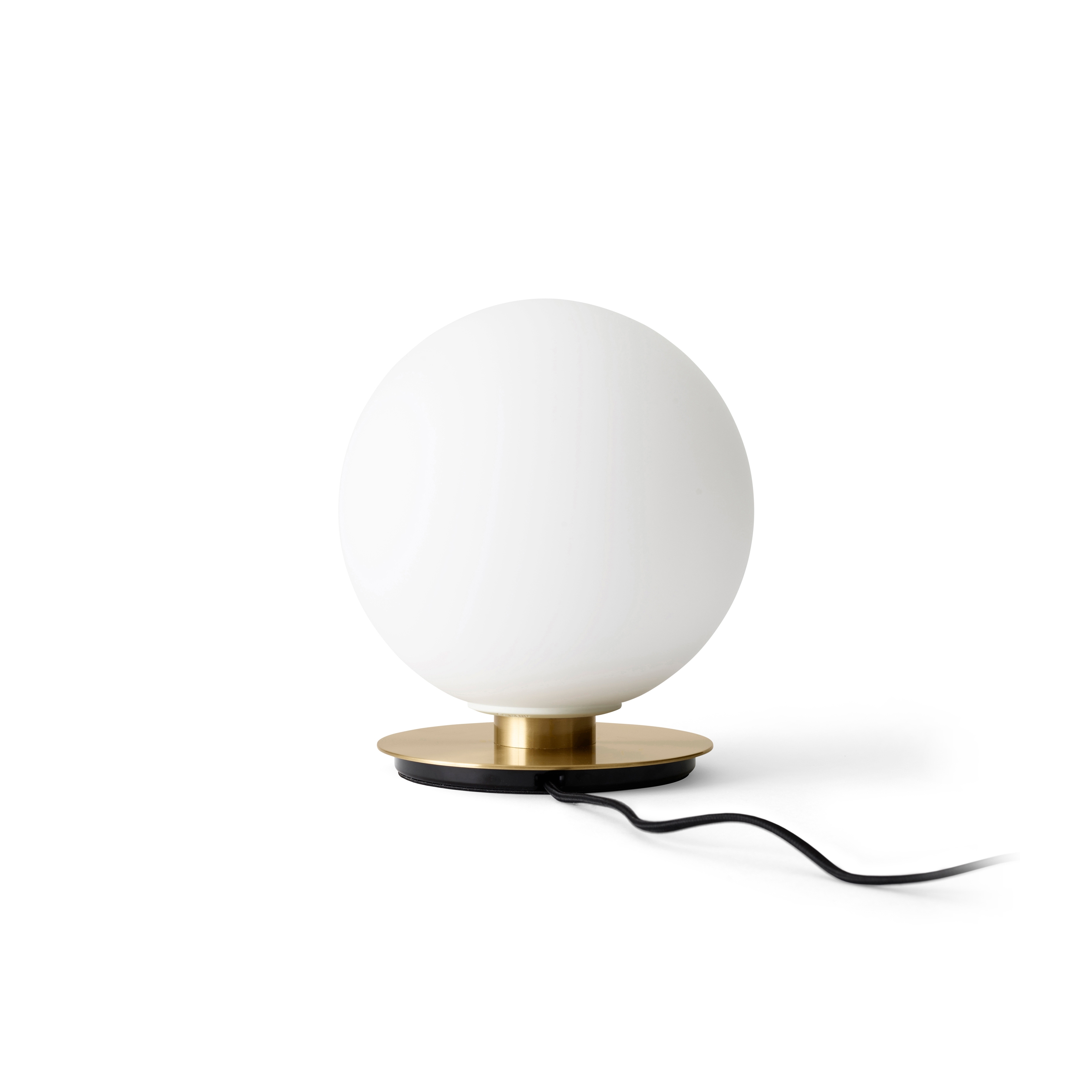 Produkt TR Bulb | Table Lamp | Brushed Brass | Matt Opal Bulb des Herstellers Audo Copenhagen anzeigen