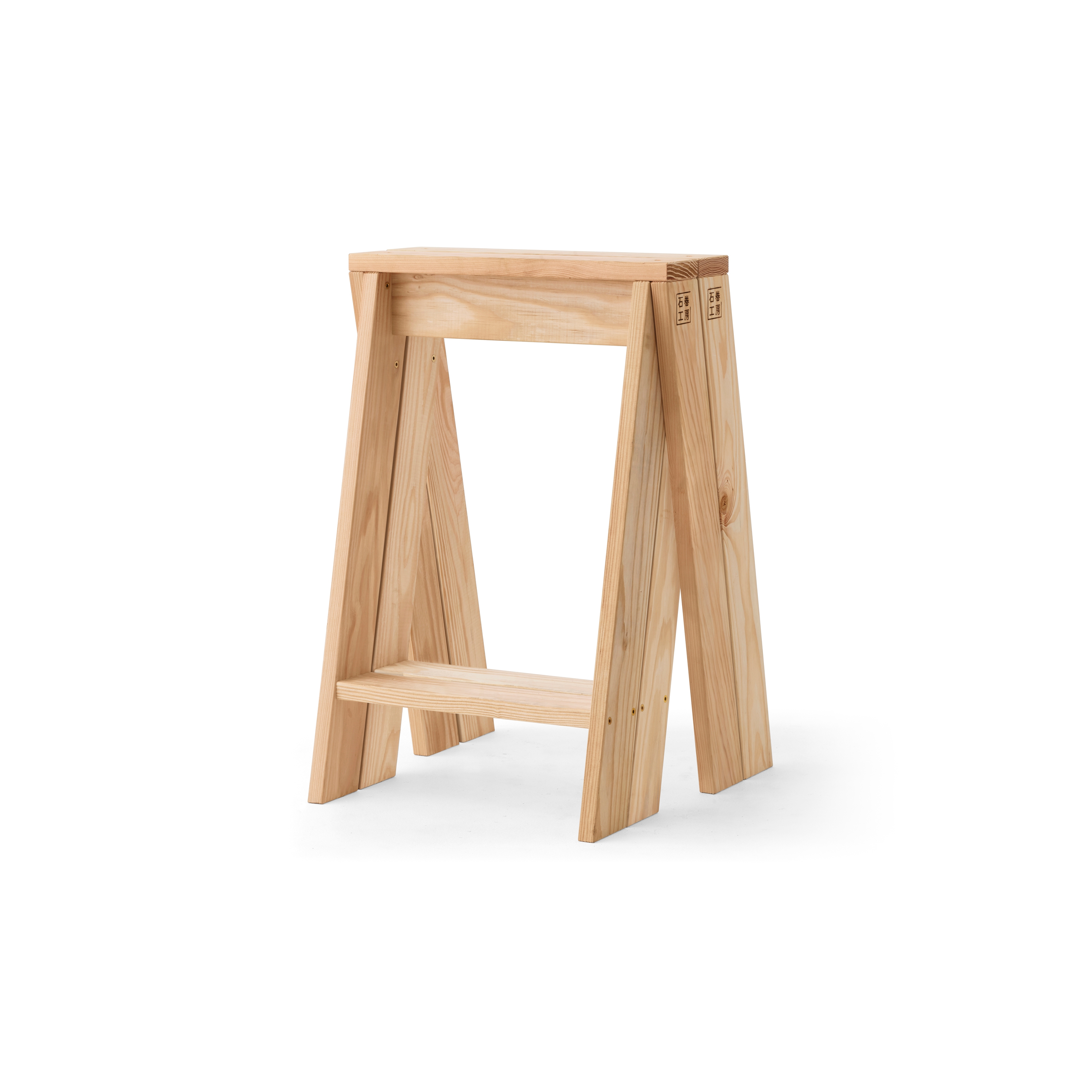 Afficher le produit Ishinomaki AA BAR STOOL, H72 | Douglas Fir du fabricant Audo Copenhagen
