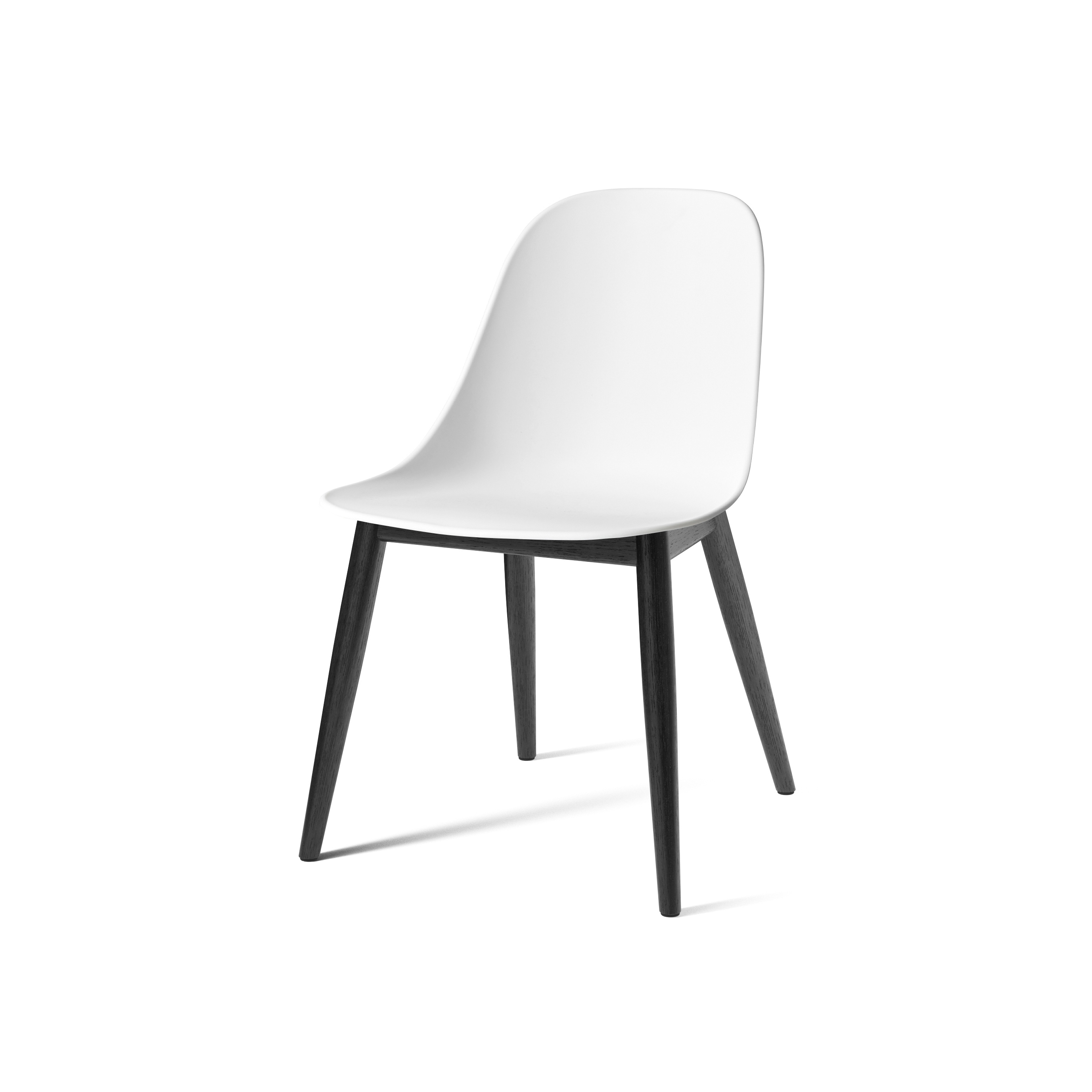 Mostra il prodotto Harbour Side Dining Chair | Black Oak, Light Grey Plastic del produttore Audo Copenhagen