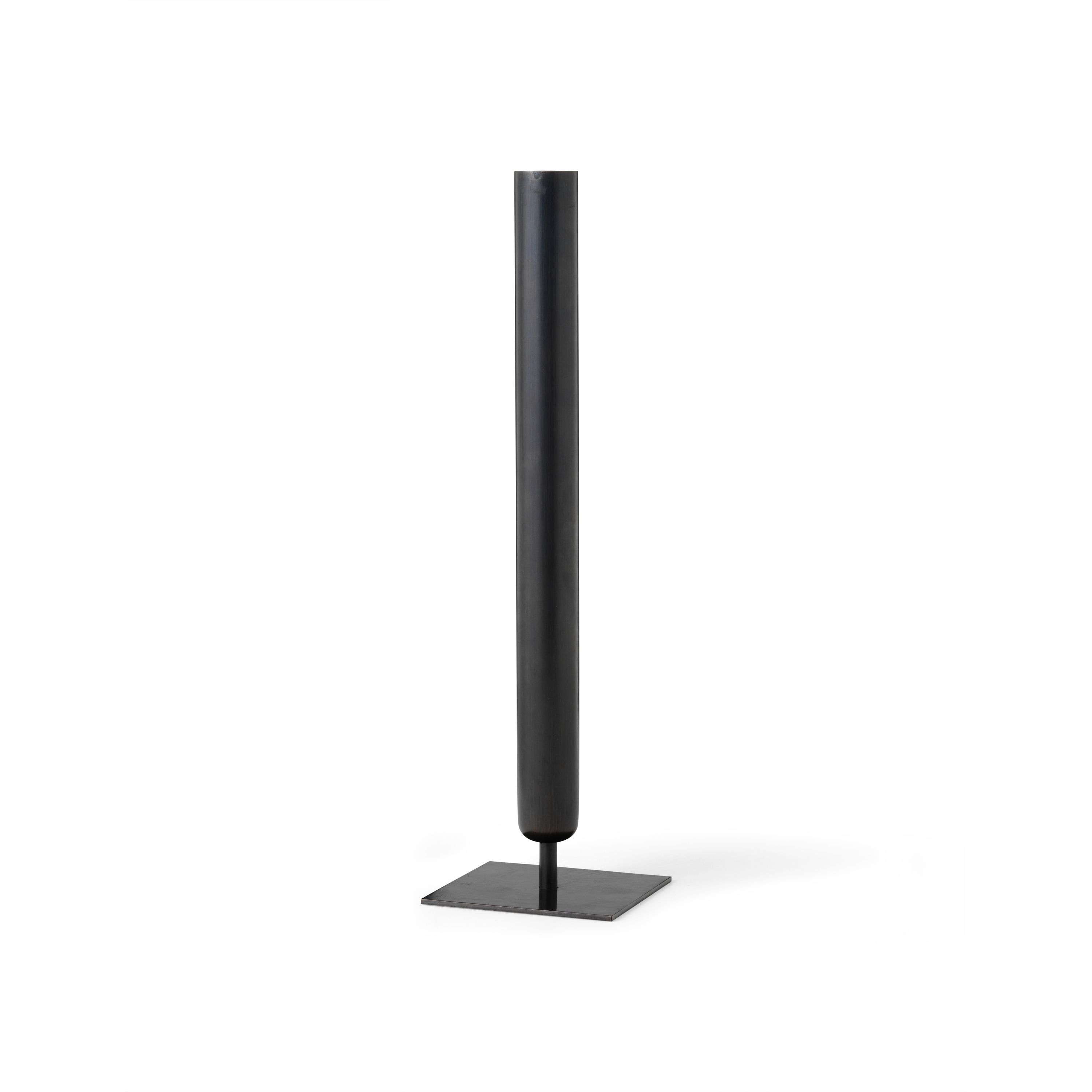 Display product Colin King Collection, Stance Vase, H40 | Bronzed Brass from manufacturer Audo Copenhagen