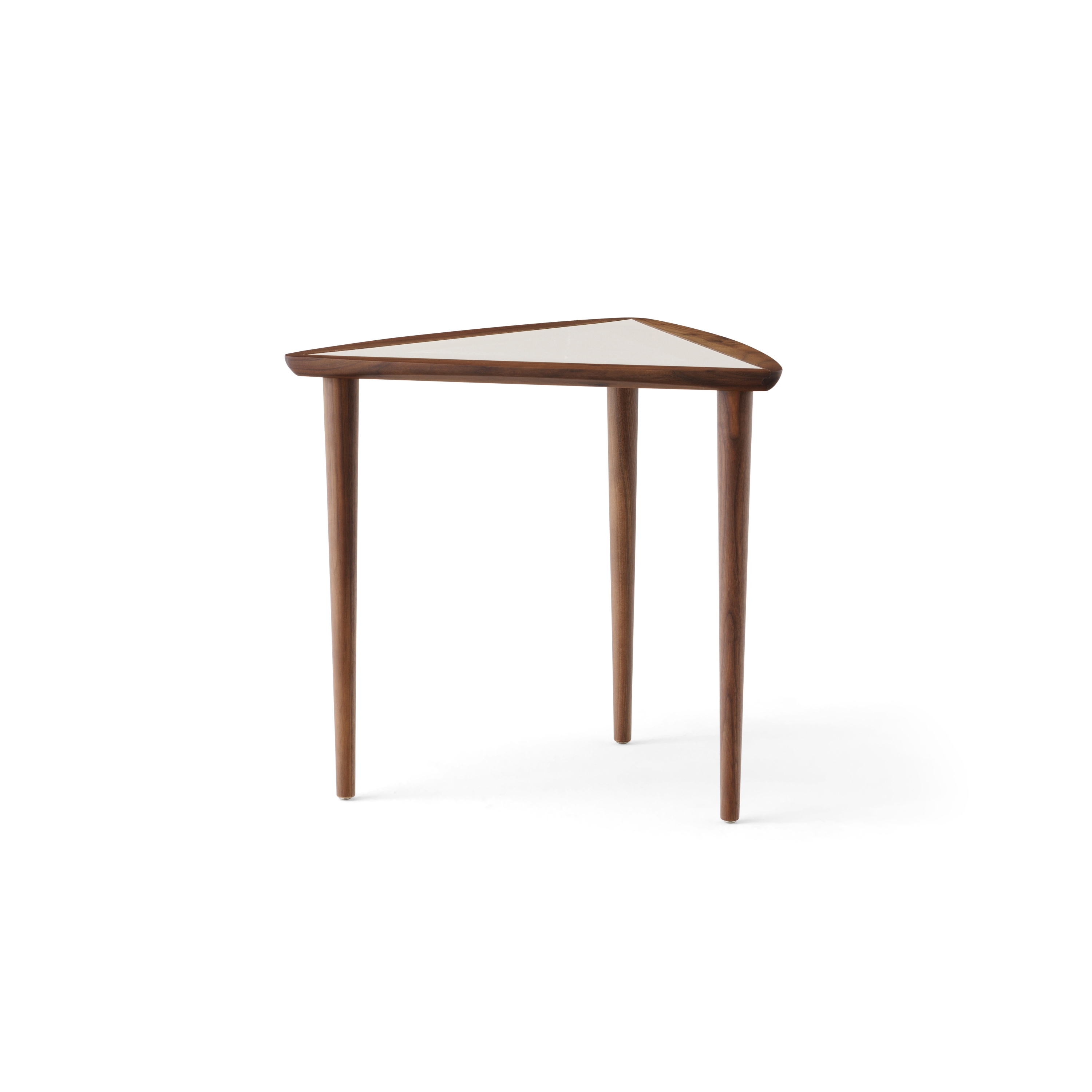 Mostra il prodotto Umanoff Nesting Side Table, Walnut | Fog Tabletop del produttore Audo Copenhagen