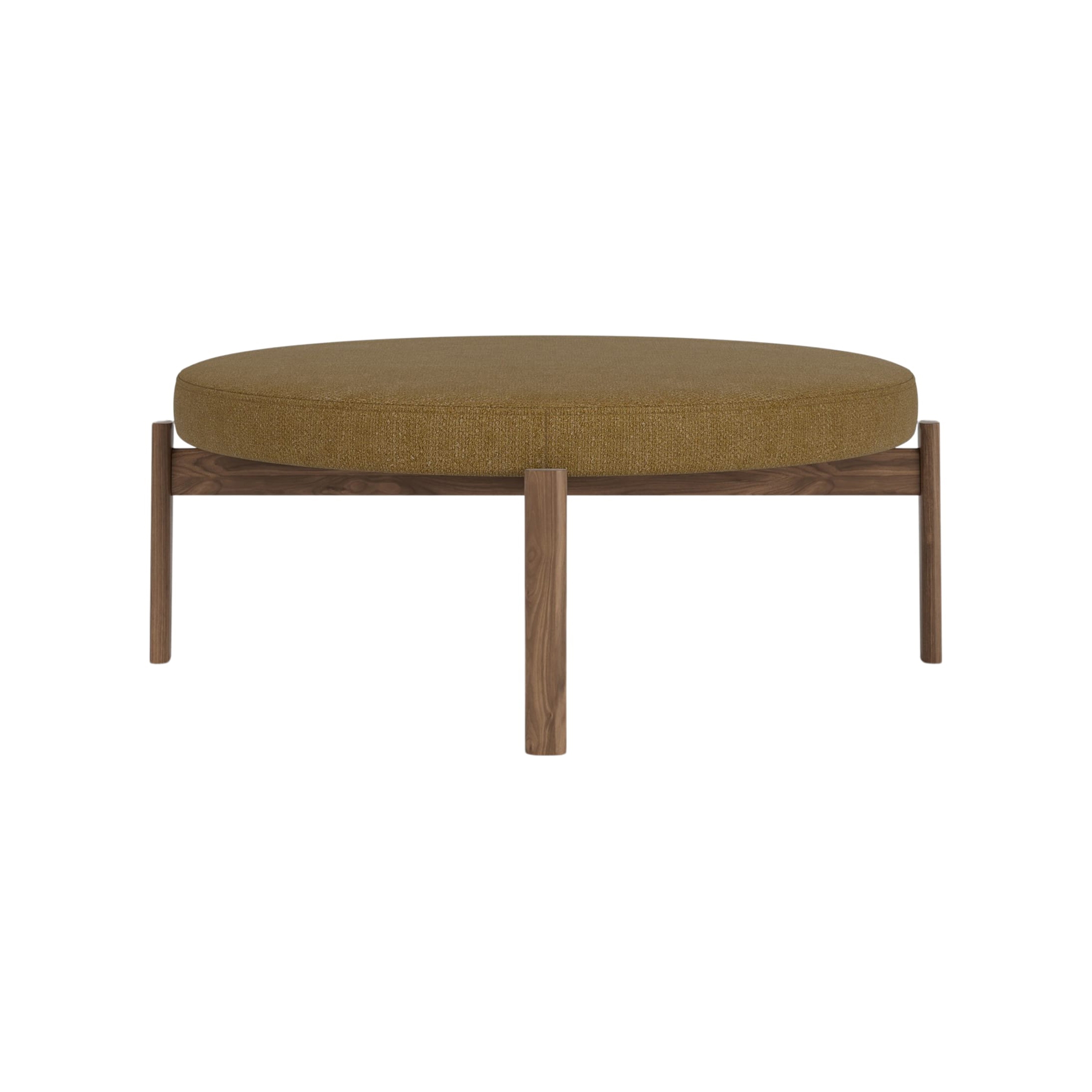 Mostra il prodotto Passage Pouf, Walnut Base | Audo Bouclé - Gold 06 del produttore Audo Copenhagen