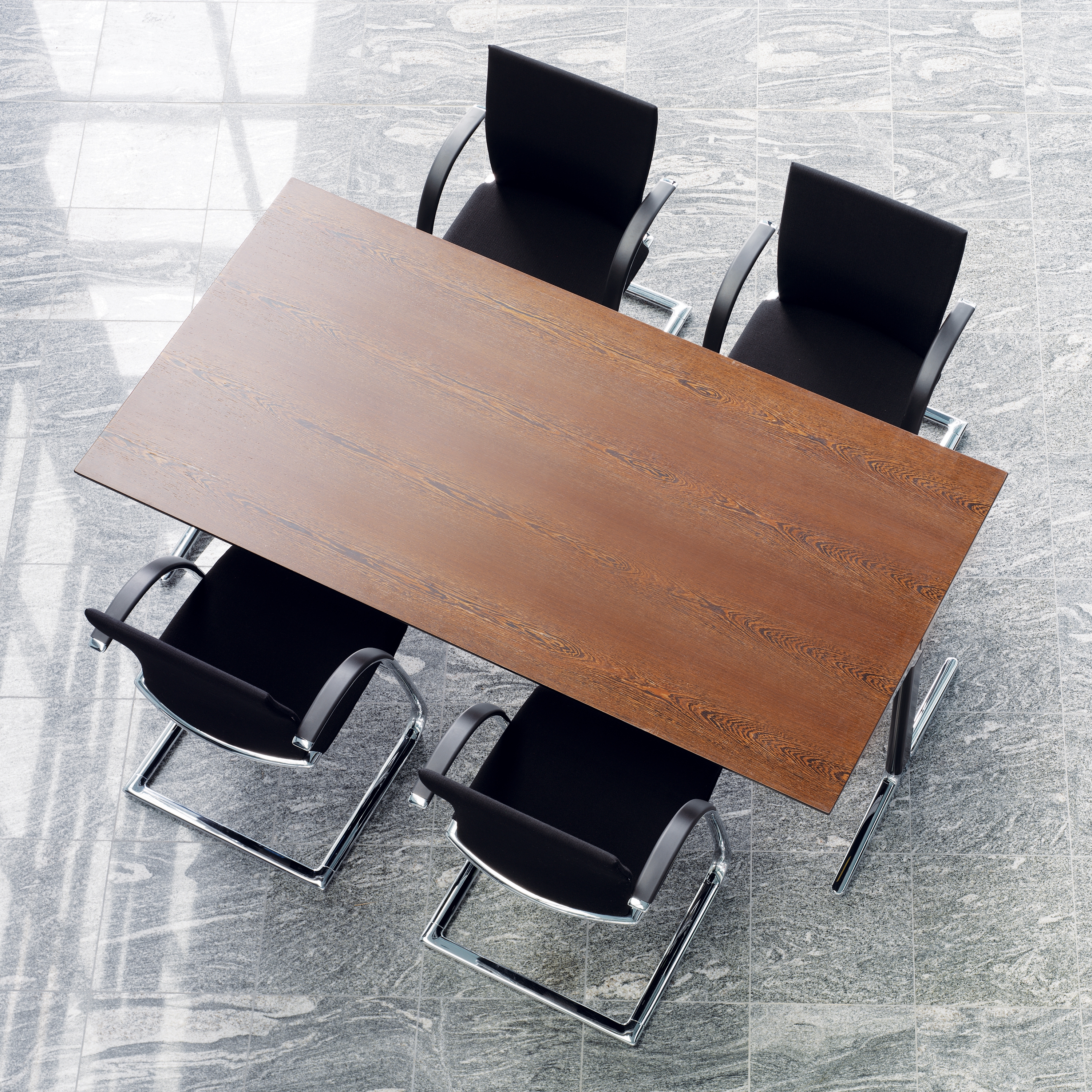 Afficher le produit Mehes conference table du fabricant Ahrend