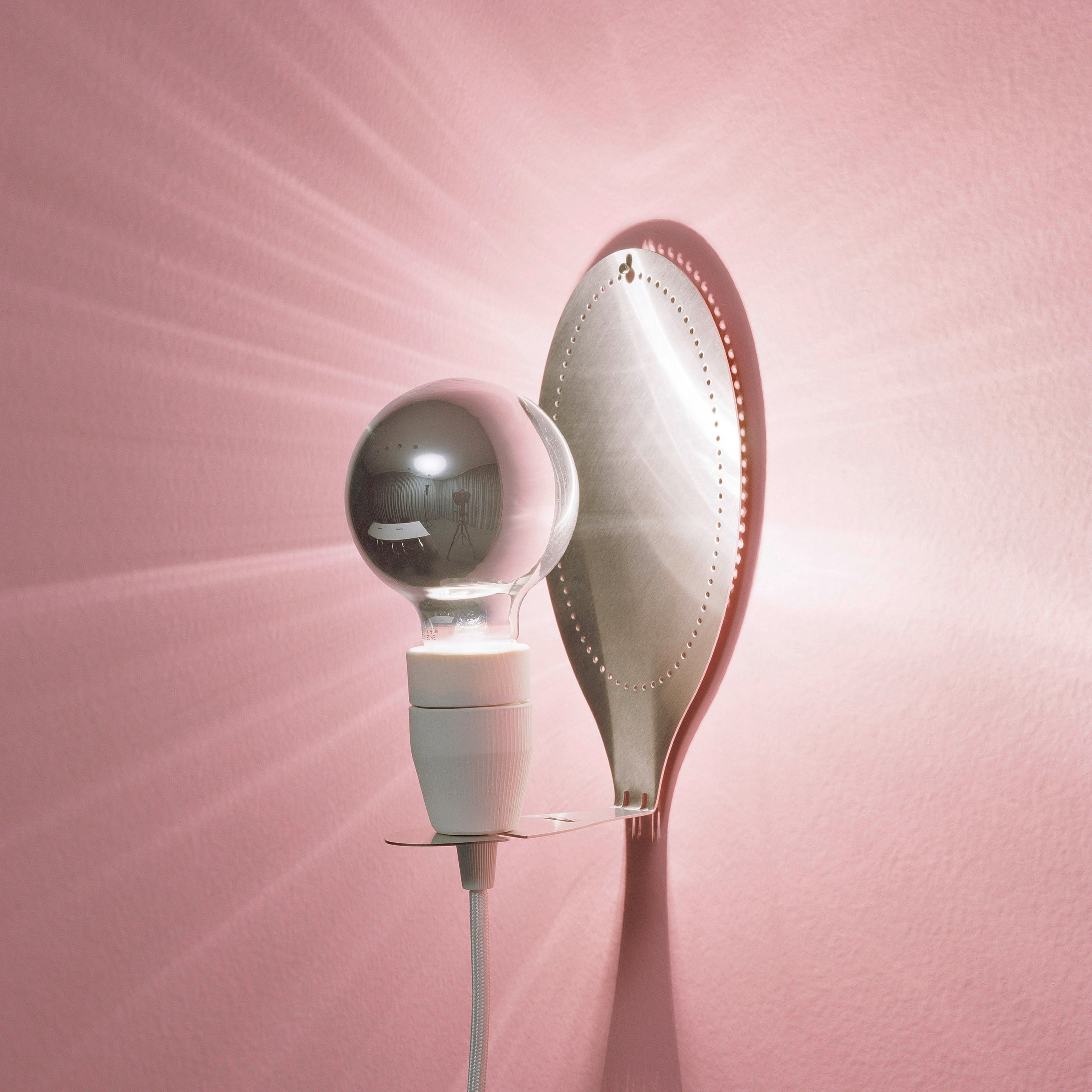 Display product co_quette Wall lamp from manufacturer Designheiten