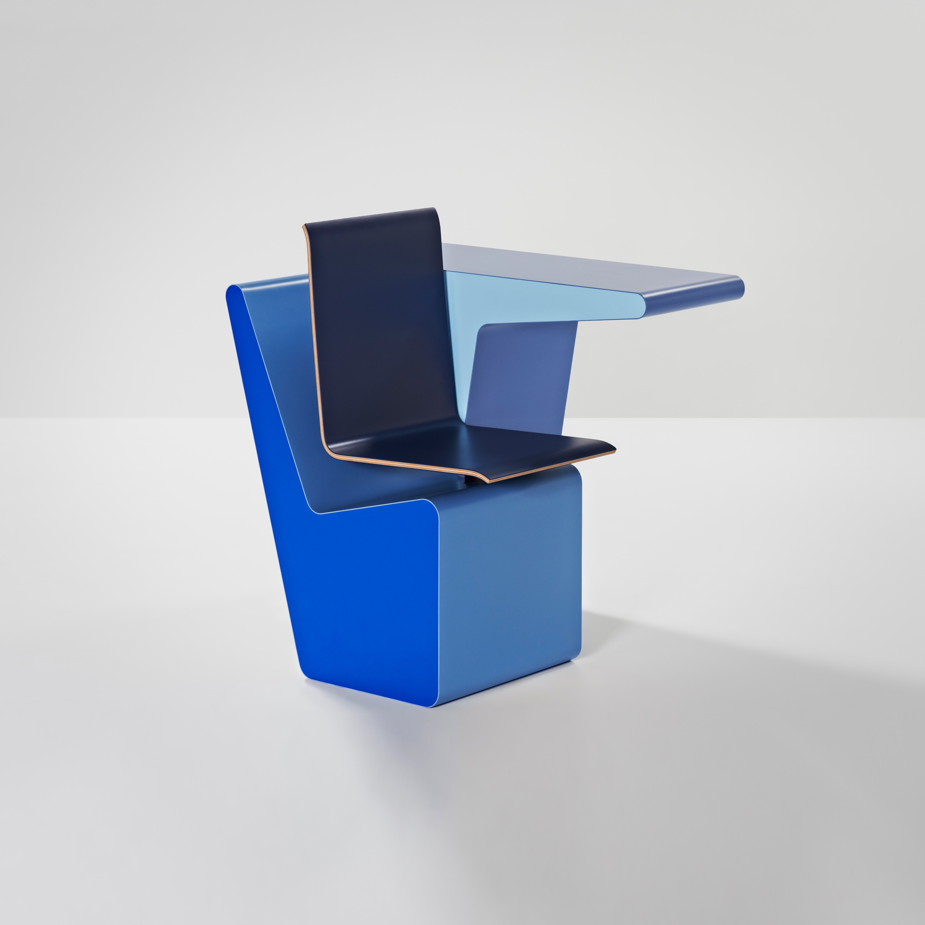 #006.07 SideSeat