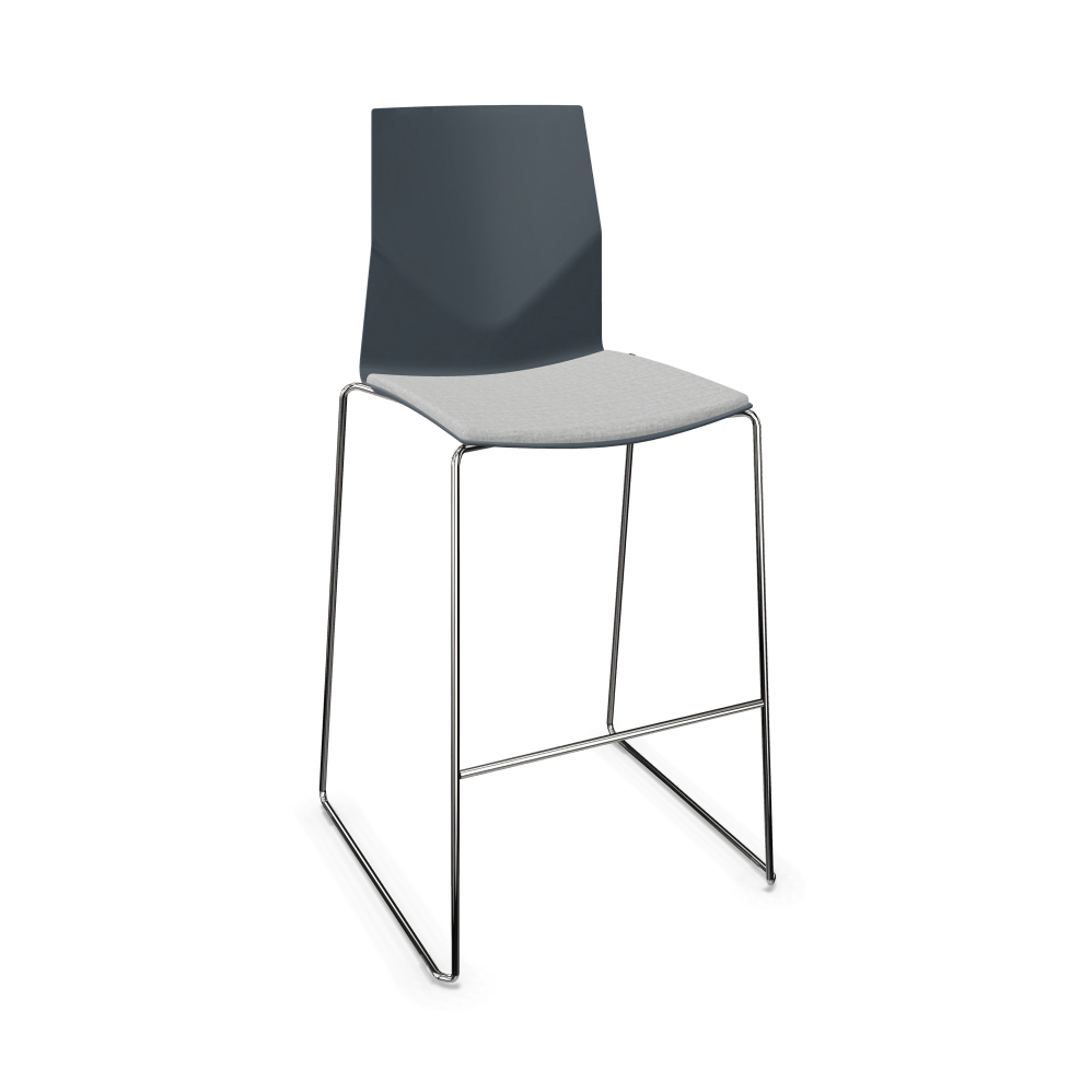 Mostra il prodotto FourCast®2 High upholstery del produttore Ocee & Four Design