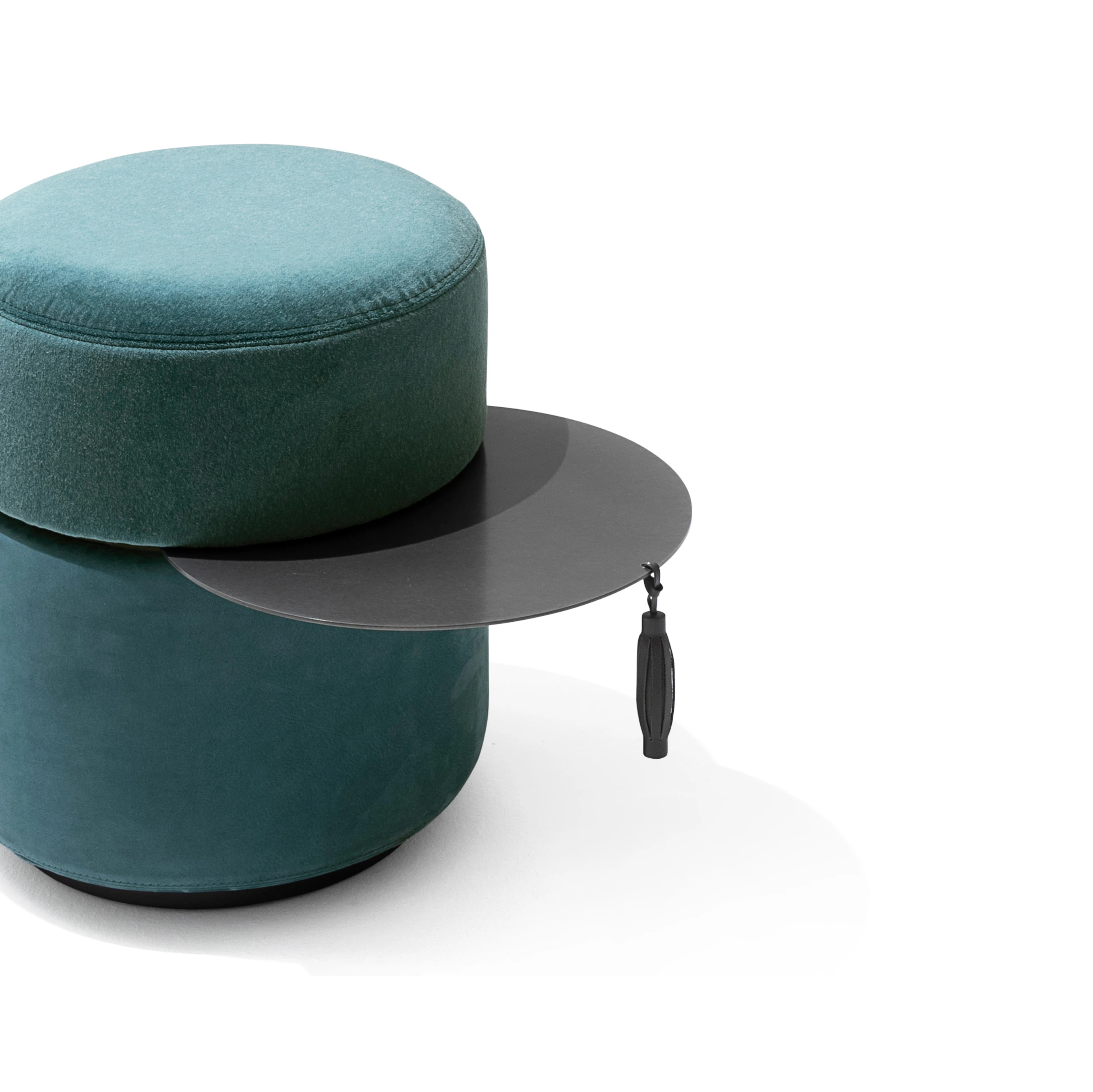 POUFS AND BENCHES