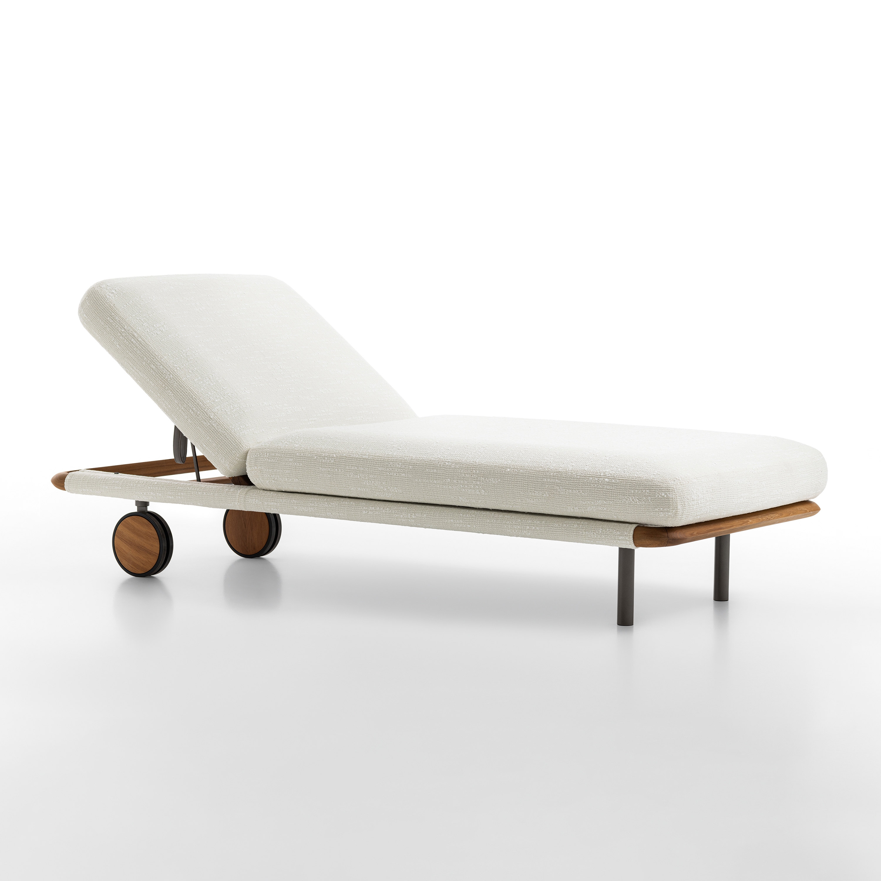 SUN LOUNGERS