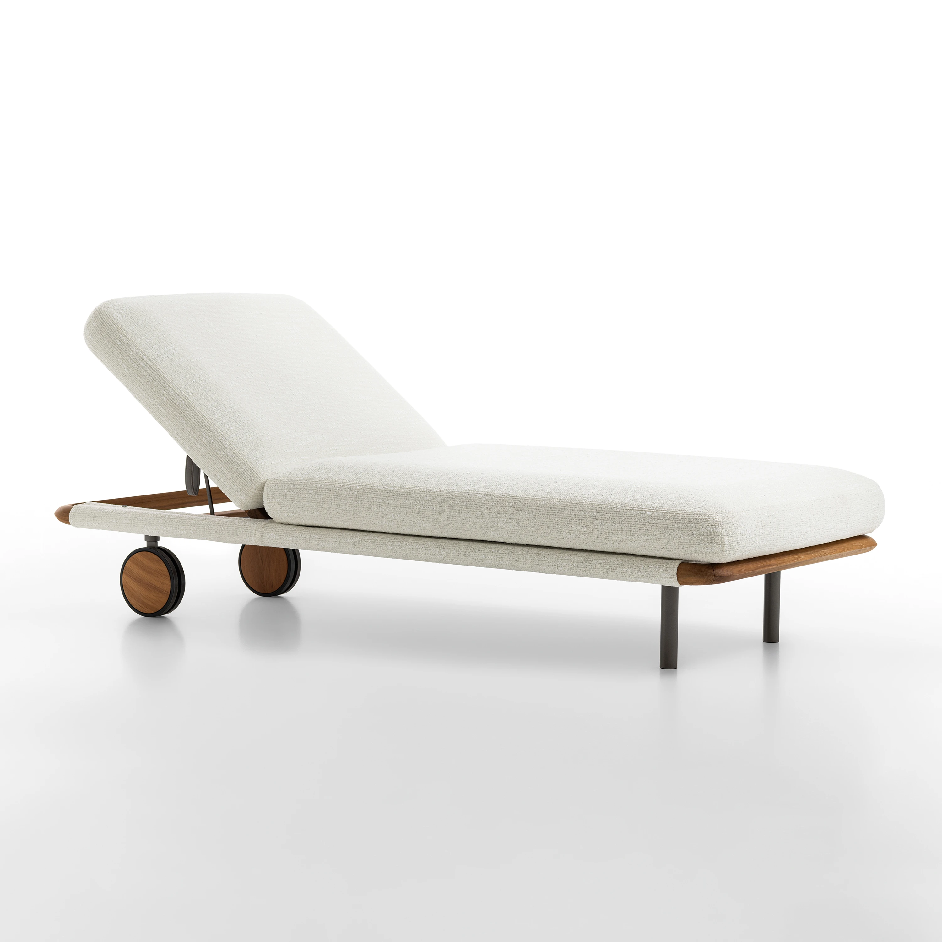 SUN LOUNGERS