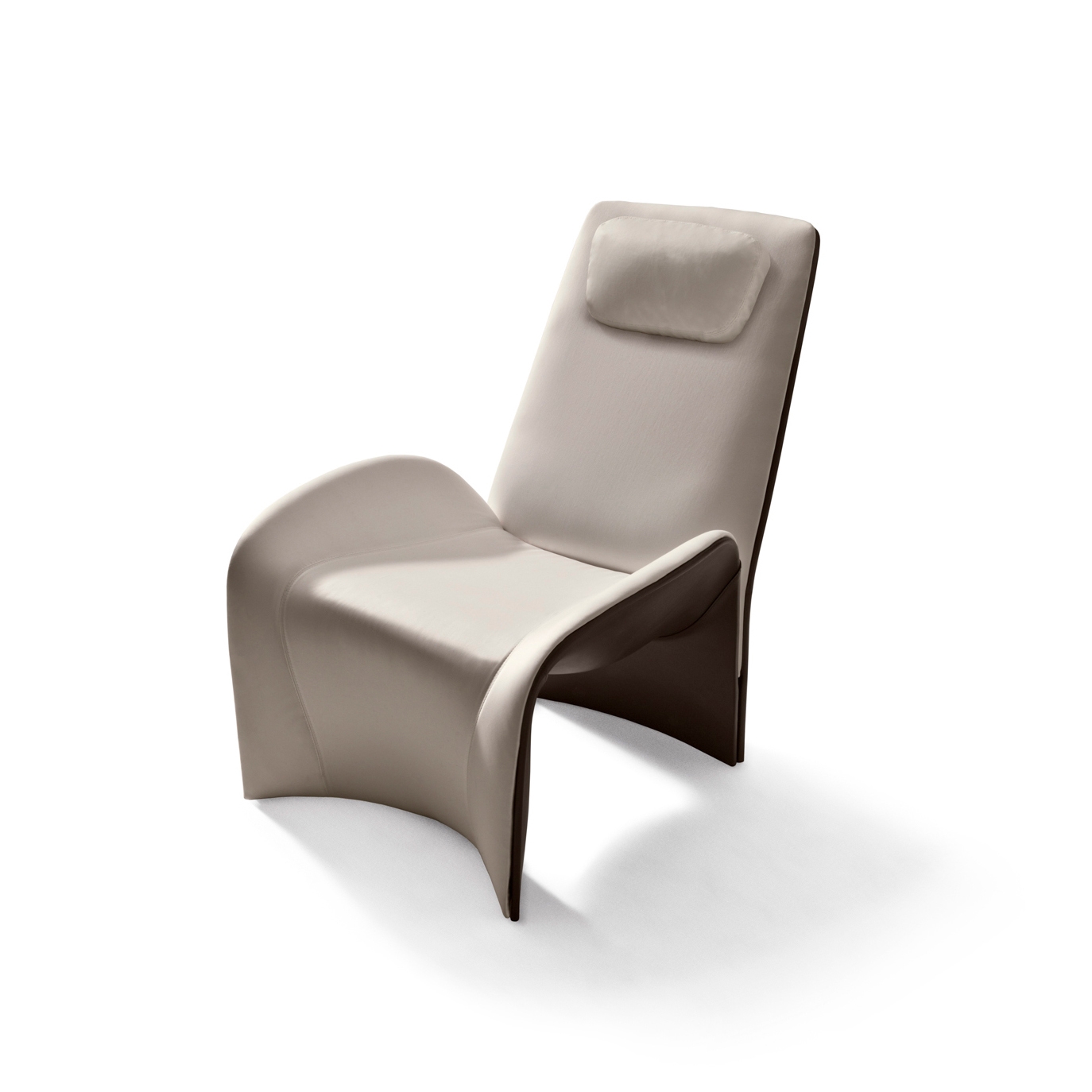 Display product Eva Armchair from manufacturer Giorgetti