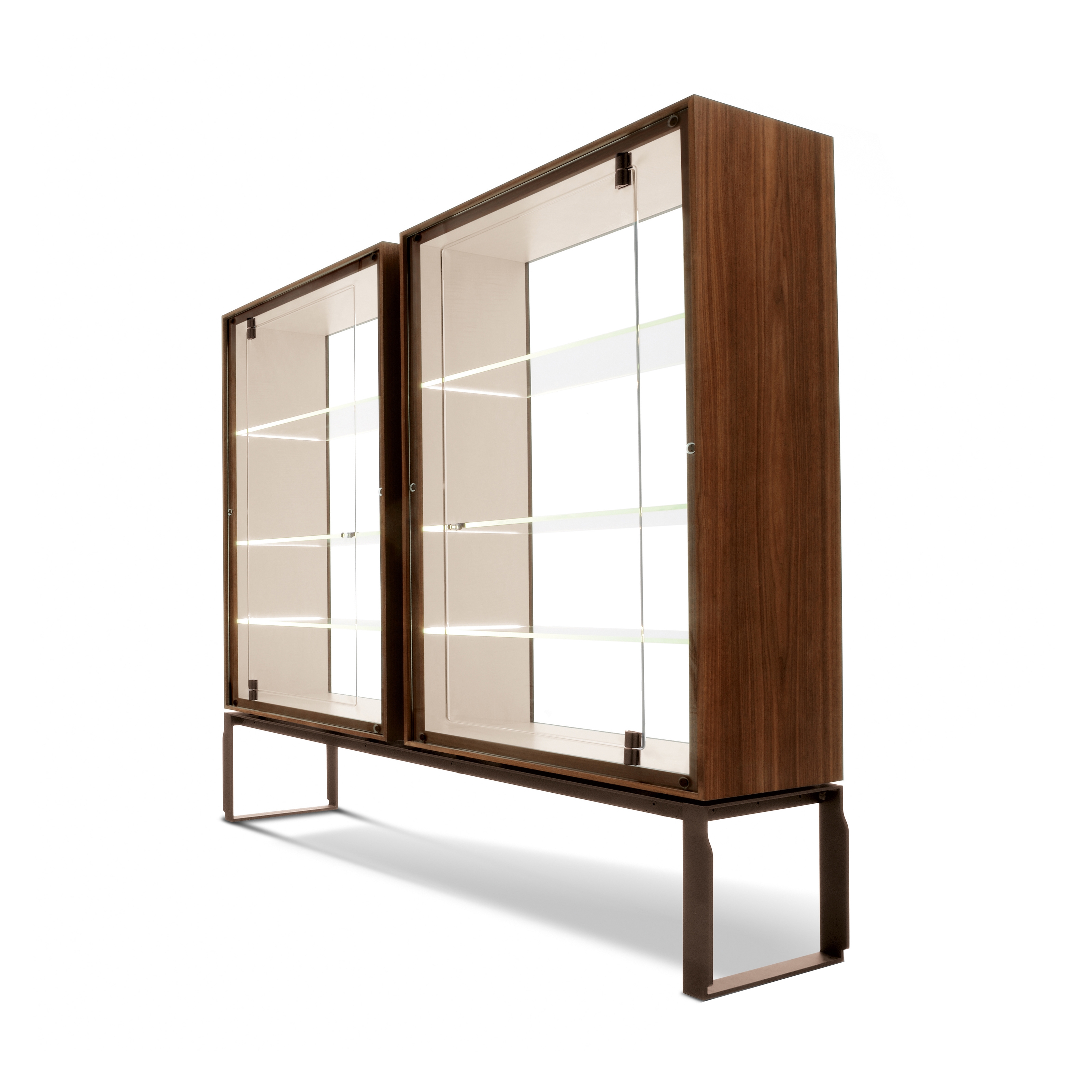 Afficher le produit Aei Glass Cabinet du fabricant Giorgetti