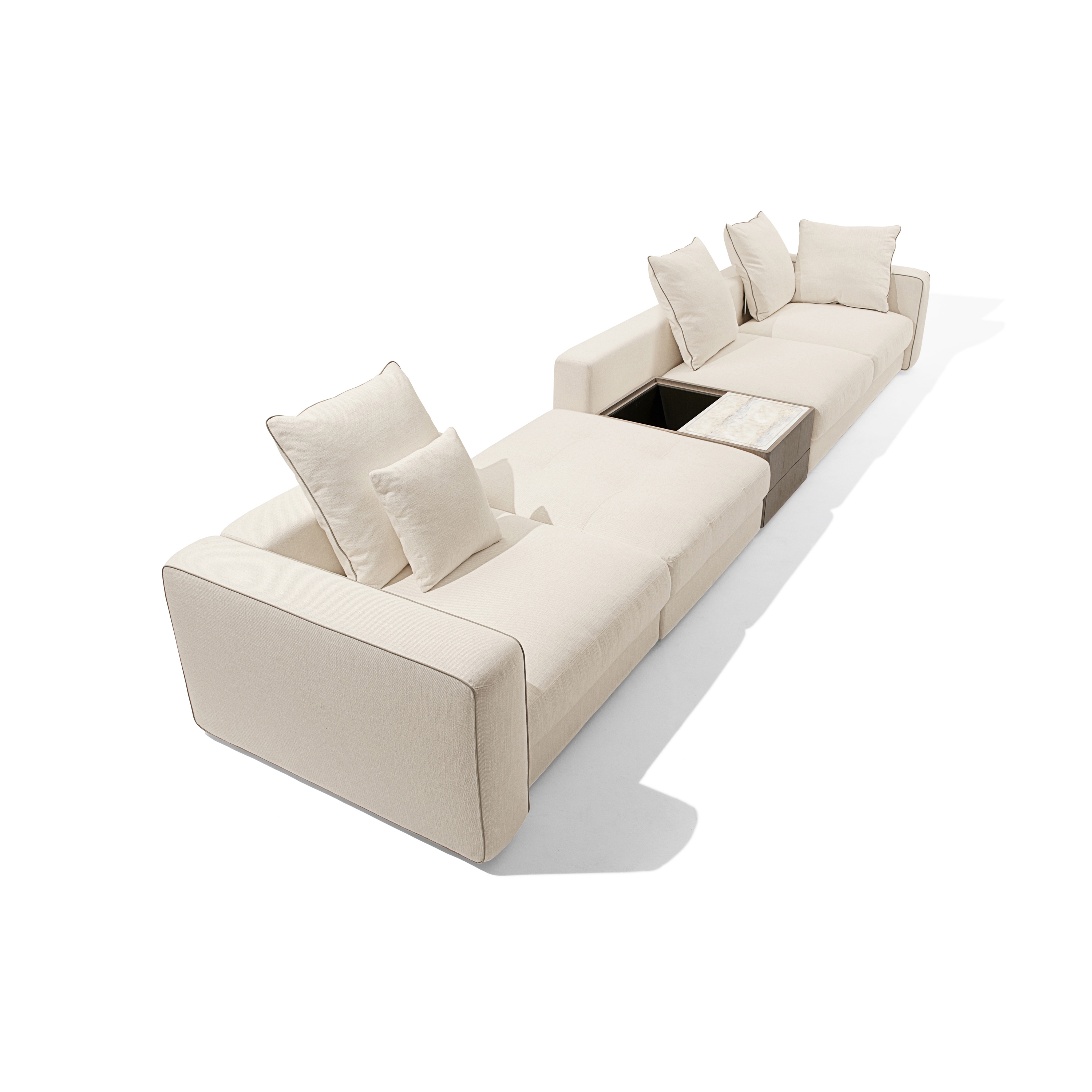Display product Skyline Sofa from manufacturer Giorgetti